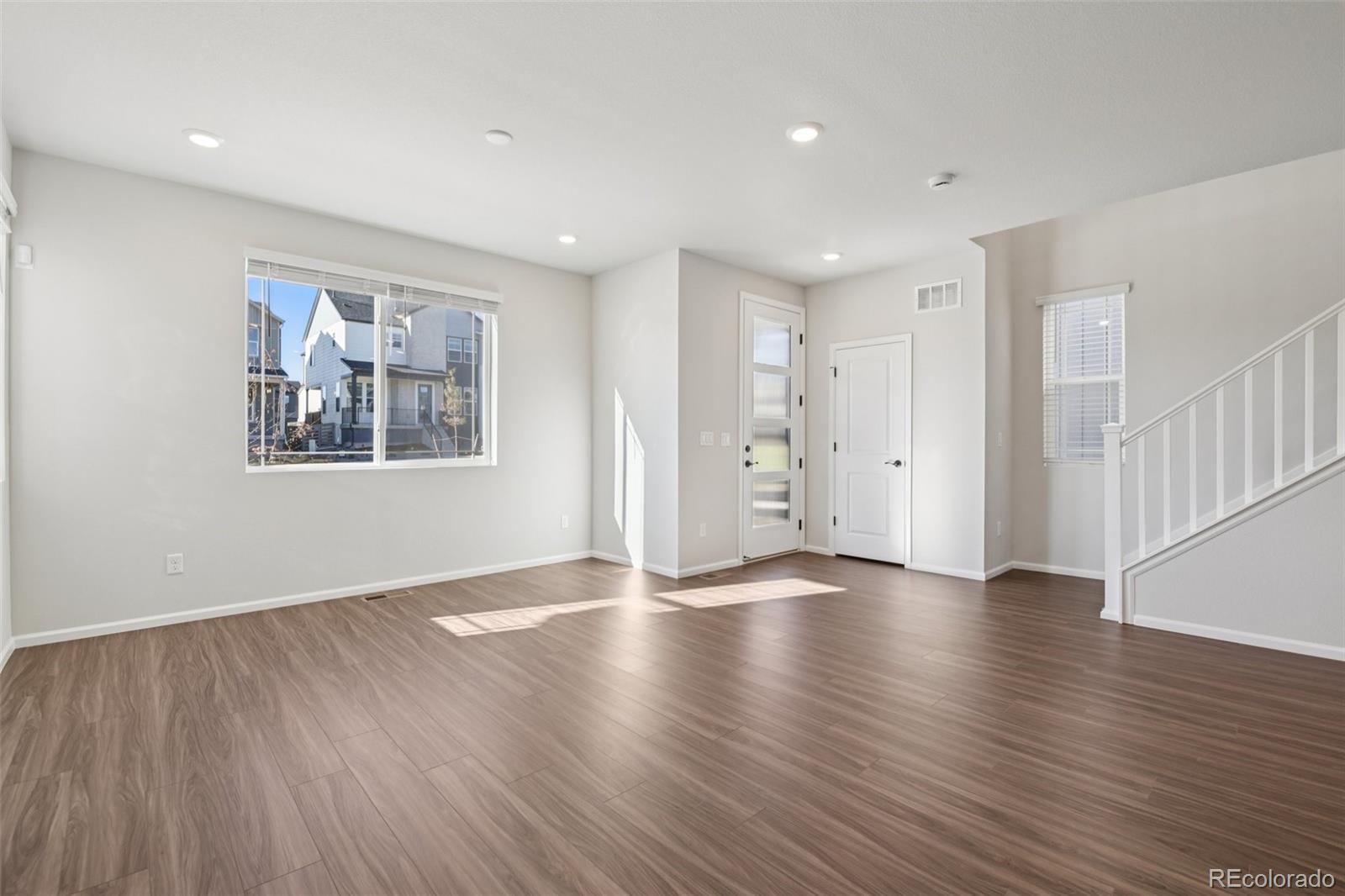 MLS Image #4 for 8777  whiteclover street,littleton, Colorado