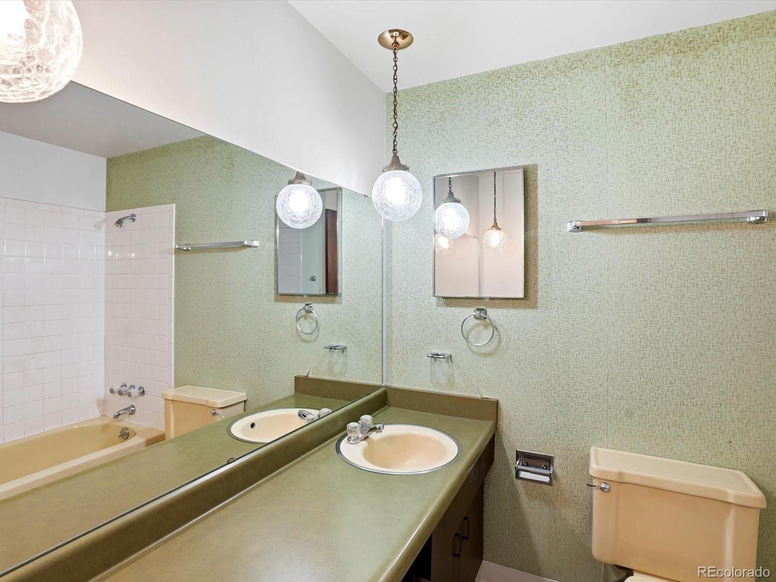 MLS Image #21 for 7172 e jewell avenue,denver, Colorado
