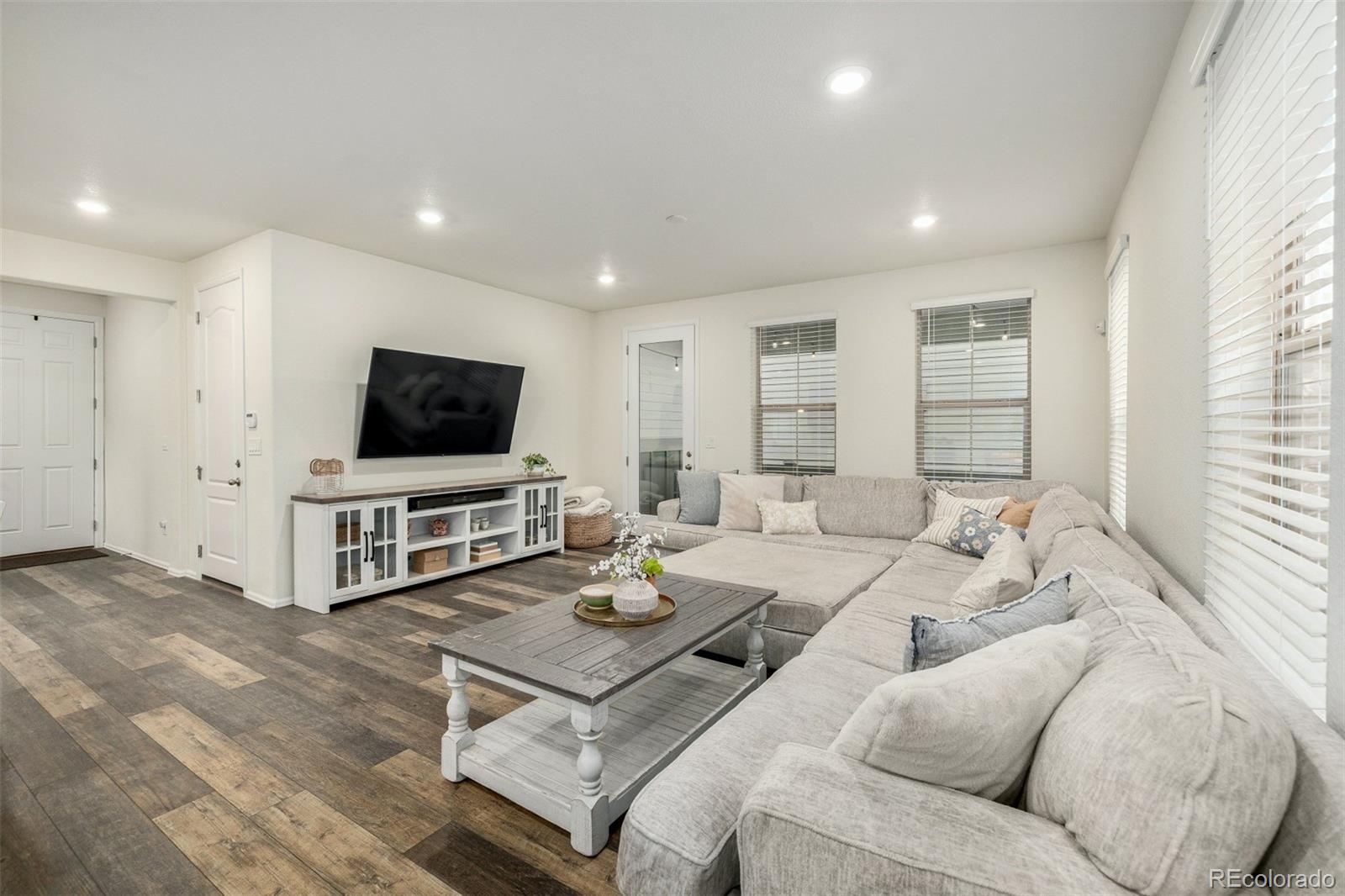MLS Image #8 for 9723  bennett peak street,littleton, Colorado