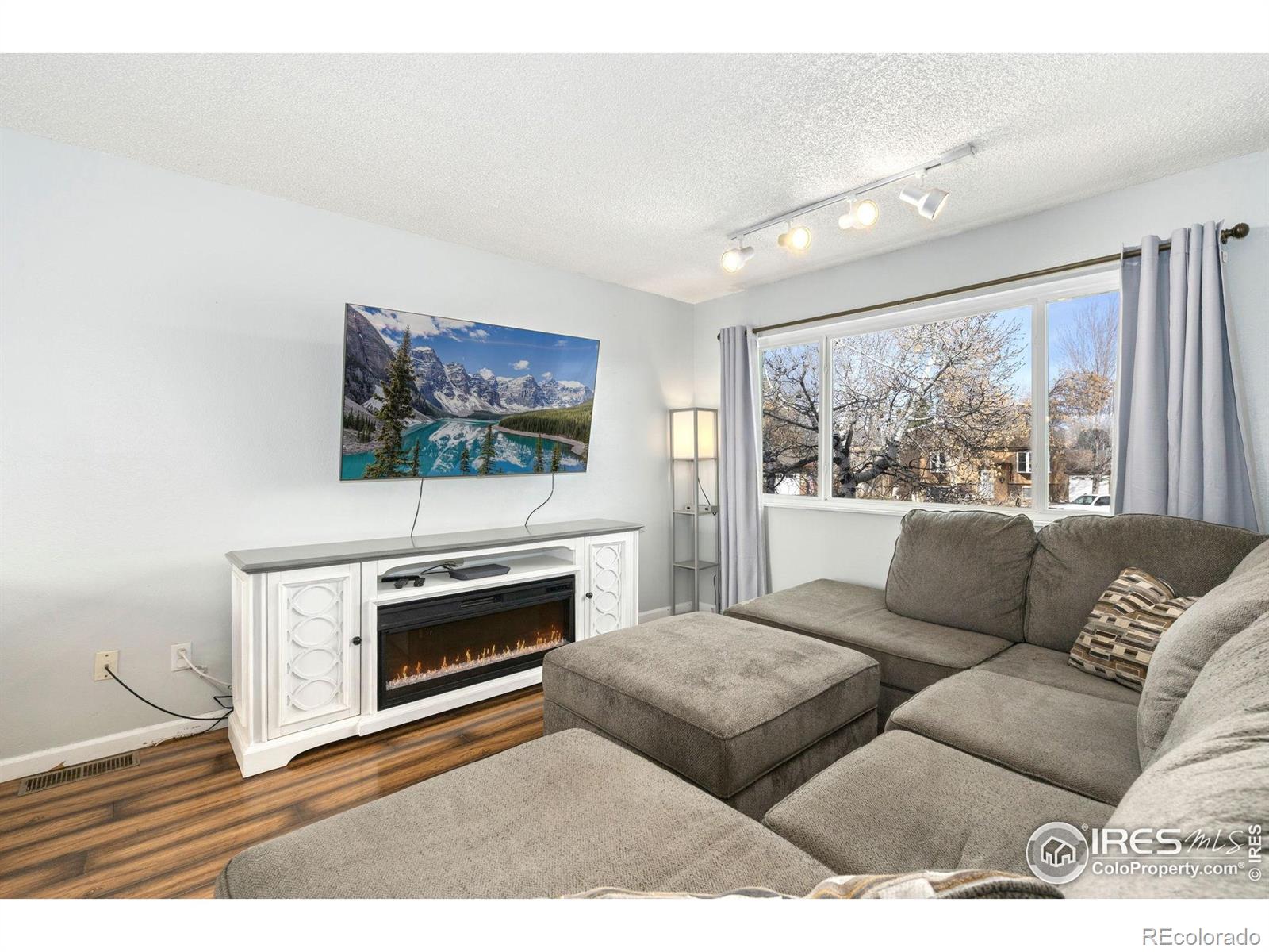 MLS Image #2 for 810  storm mountain court,windsor, Colorado