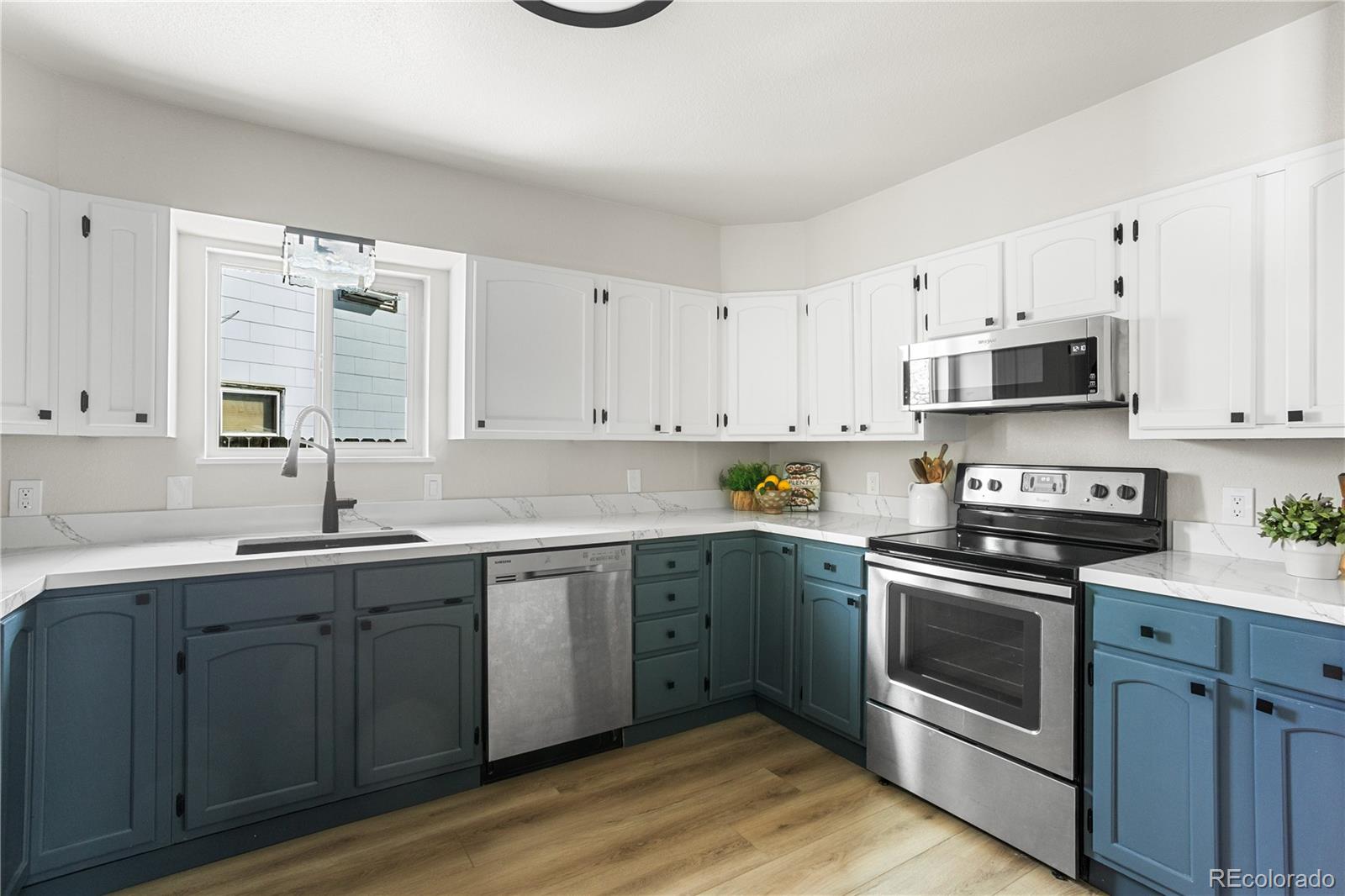 MLS Image #11 for 3305 w harvard avenue,denver, Colorado