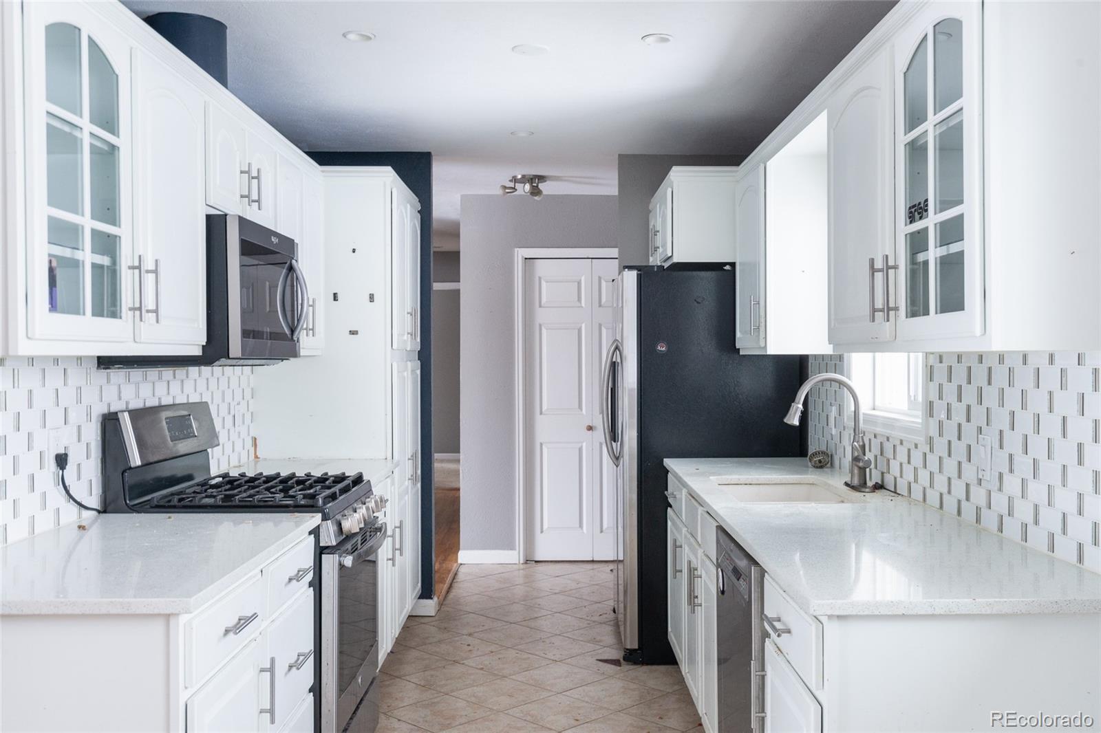 MLS Image #10 for 1207 s kendall court,lakewood, Colorado