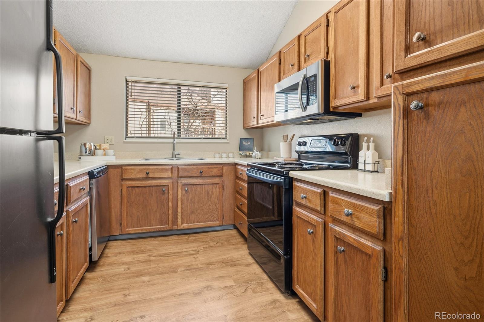 MLS Image #10 for 326  wright street 305,lakewood, Colorado