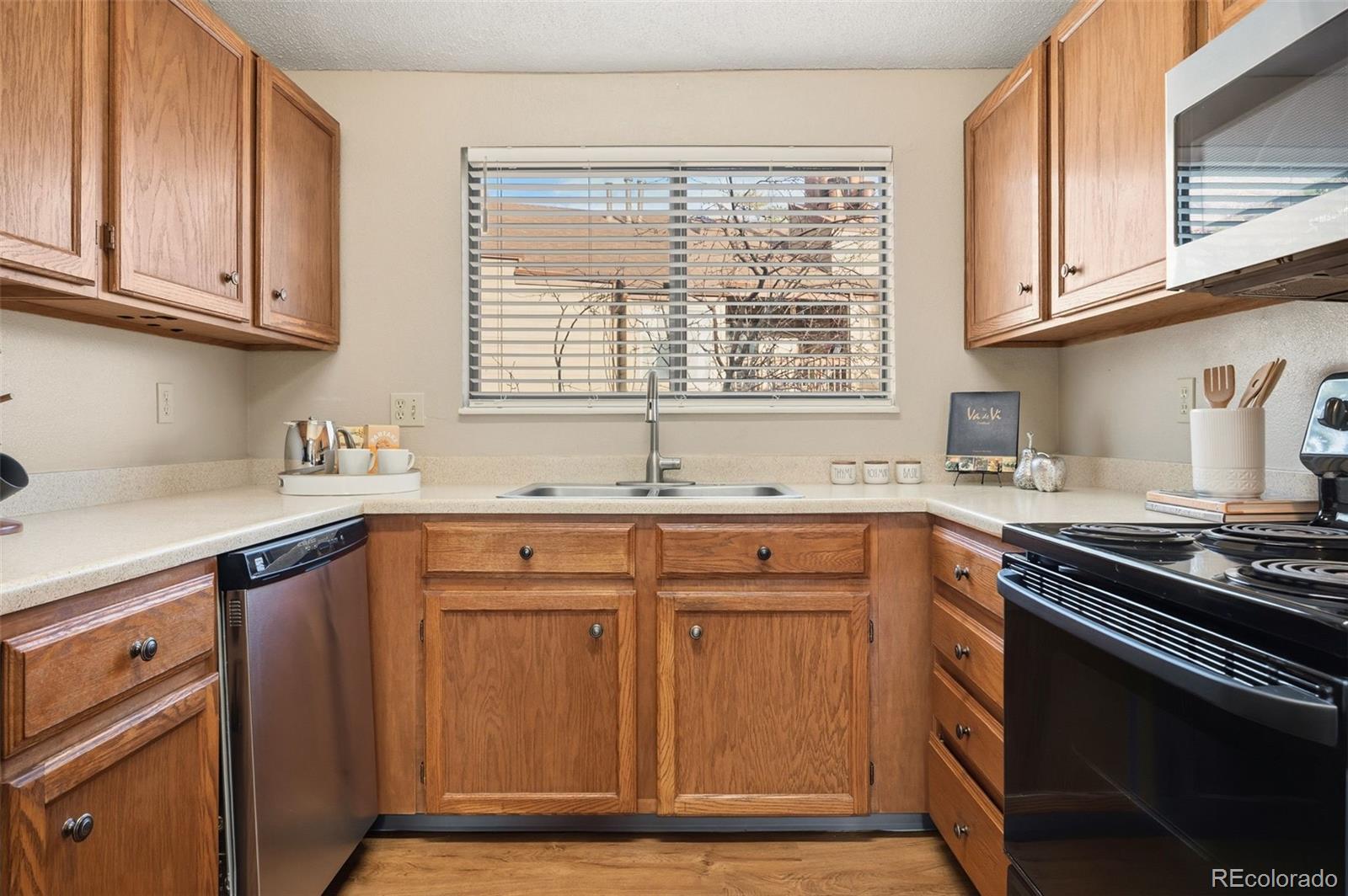 MLS Image #12 for 326  wright street 305,lakewood, Colorado