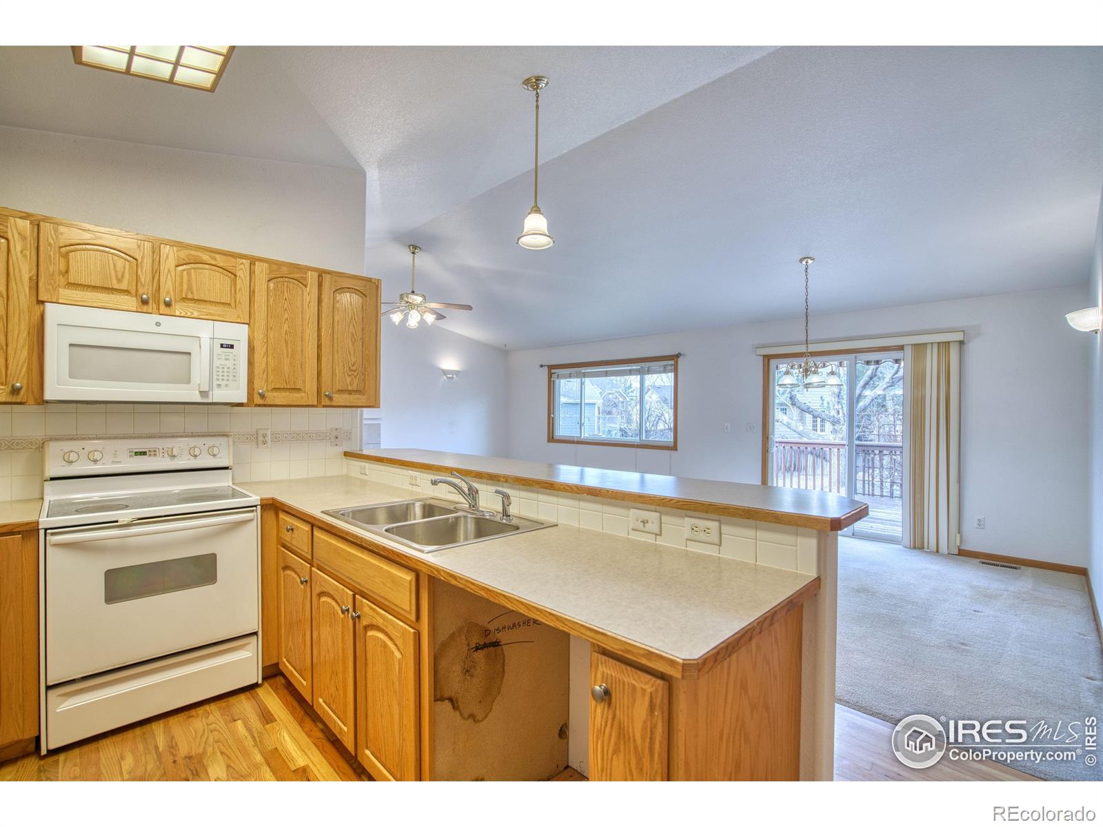 MLS Image #10 for 2563  red river court,loveland, Colorado