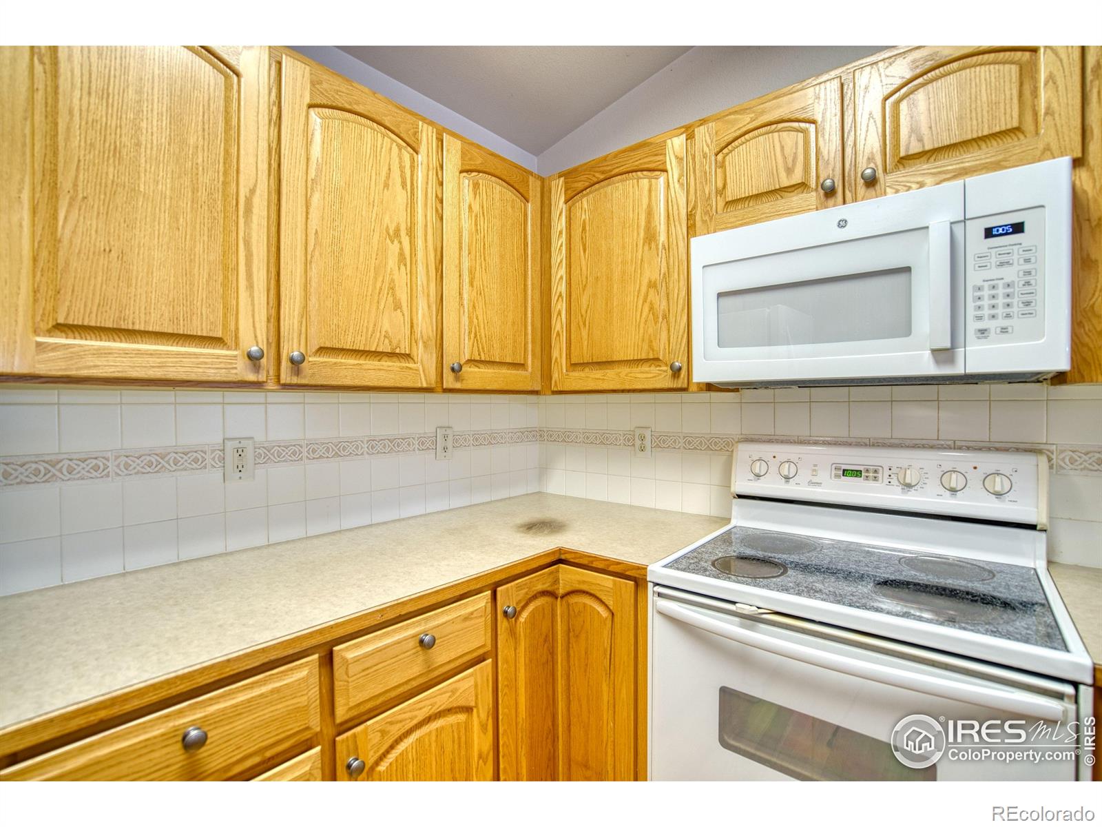 MLS Image #11 for 2563  red river court,loveland, Colorado
