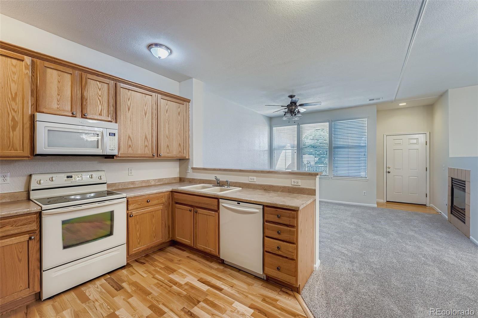 MLS Image #10 for 6725 s versailles way,aurora, Colorado