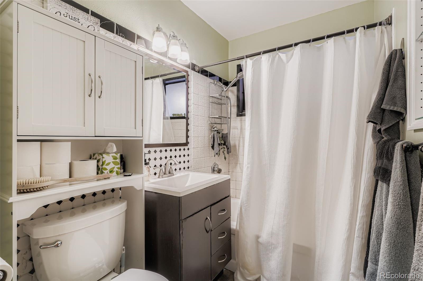 MLS Image #18 for 4860 e kansas drive,denver, Colorado