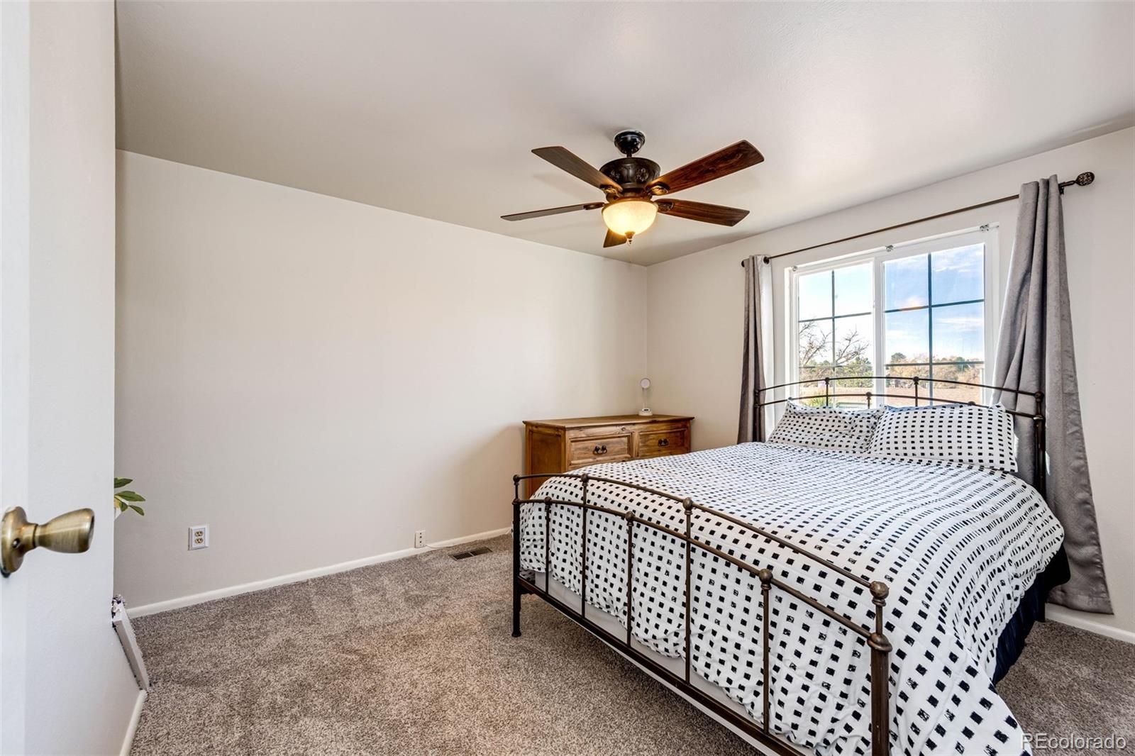 MLS Image #14 for 3916 s telluride court,aurora, Colorado