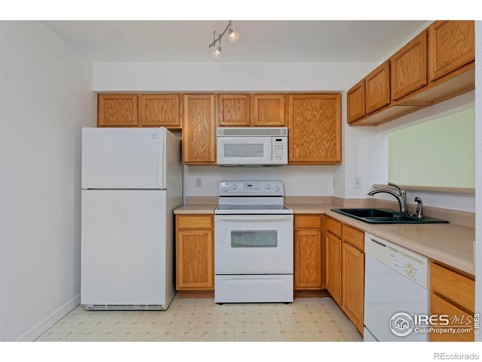MLS Image #10 for 1419  red mountain drive,longmont, Colorado
