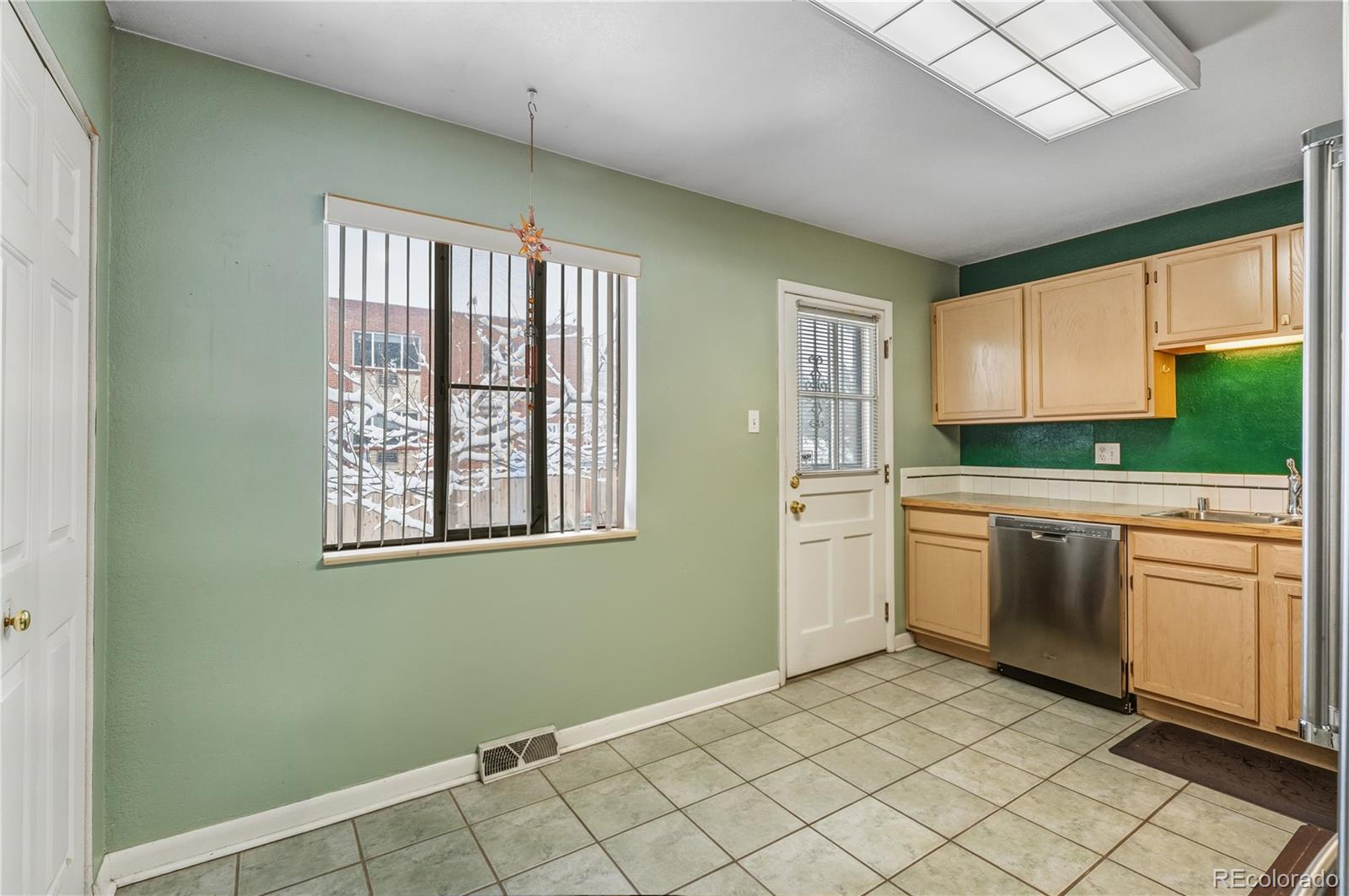 MLS Image #10 for 5180 e asbury avenue,denver, Colorado