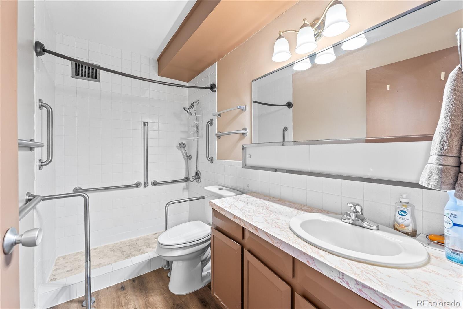 MLS Image #18 for 610 s alton way 1b,denver, Colorado