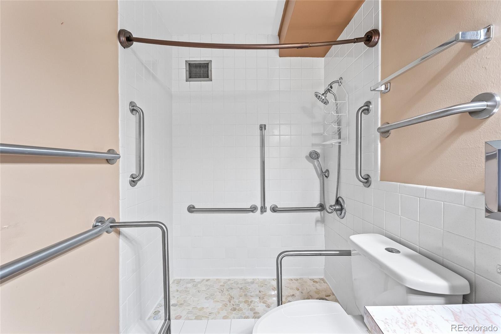 MLS Image #19 for 610 s alton way 1b,denver, Colorado