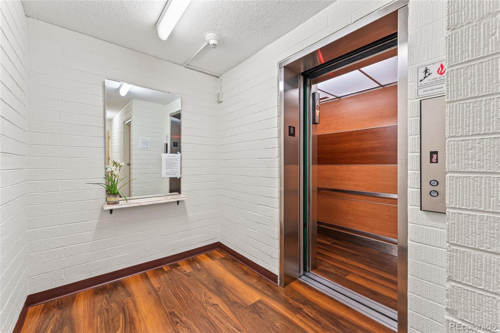MLS Image #2 for 610 s alton way 1b,denver, Colorado