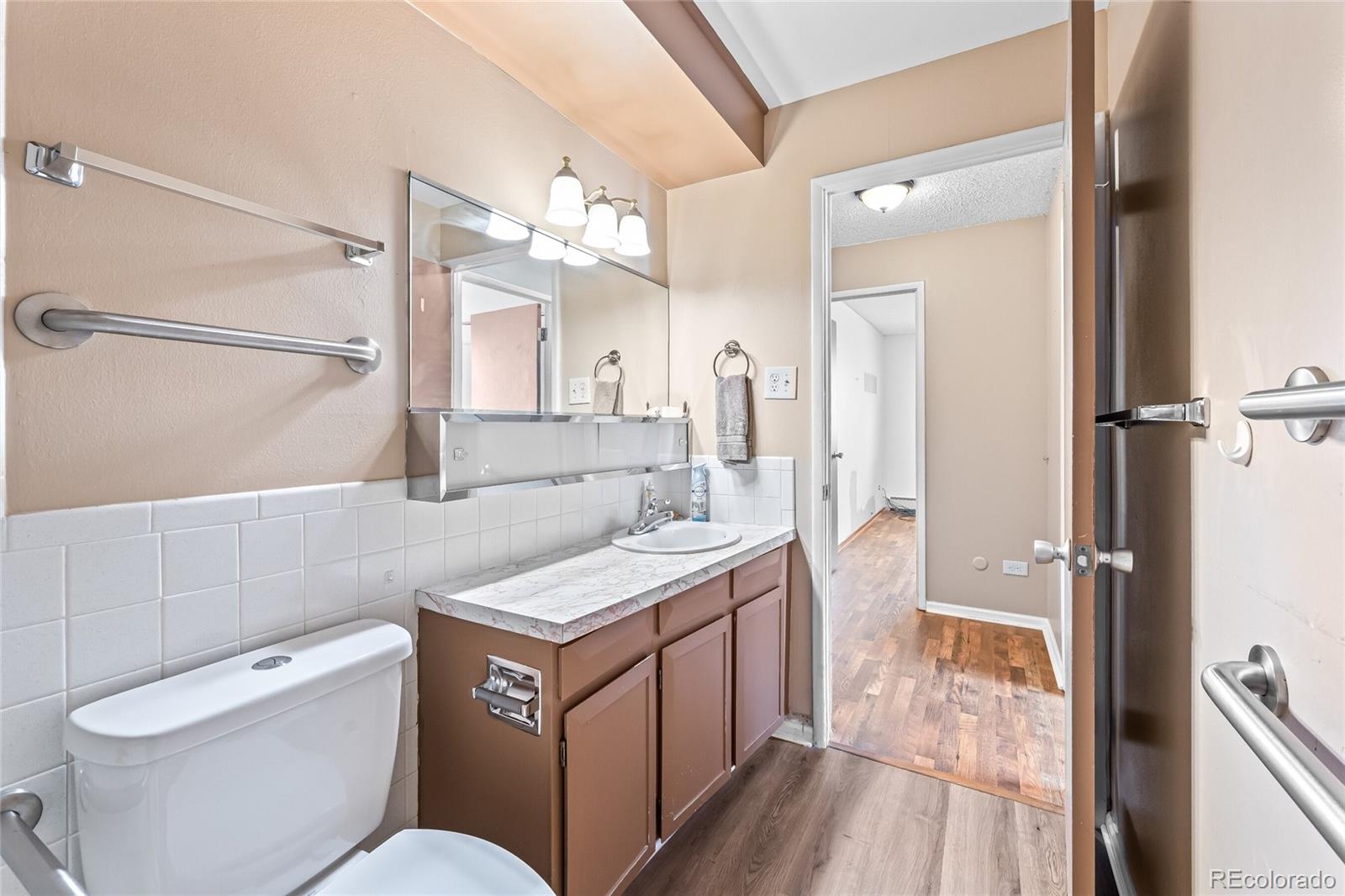 MLS Image #20 for 610 s alton way 1b,denver, Colorado