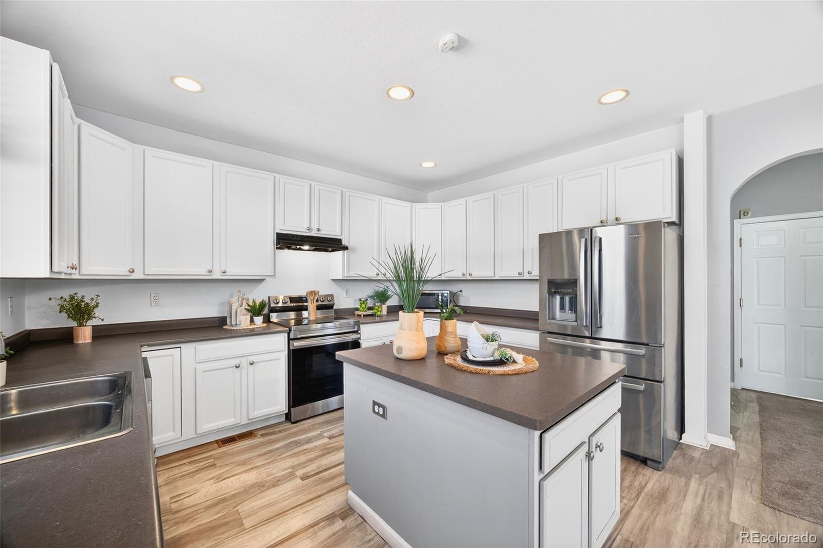 MLS Image #16 for 10491  tucson street,commerce city, Colorado