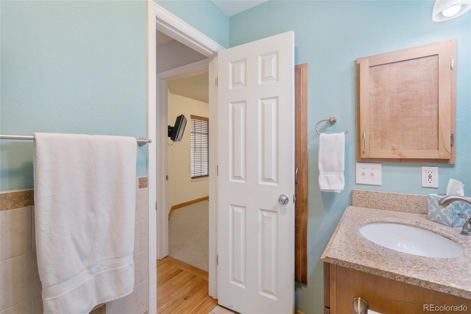 MLS Image #15 for 4862 e kentucky avenue d,denver, Colorado
