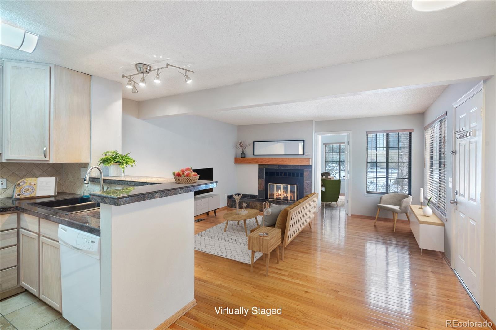 MLS Image #6 for 4862 e kentucky avenue d,denver, Colorado