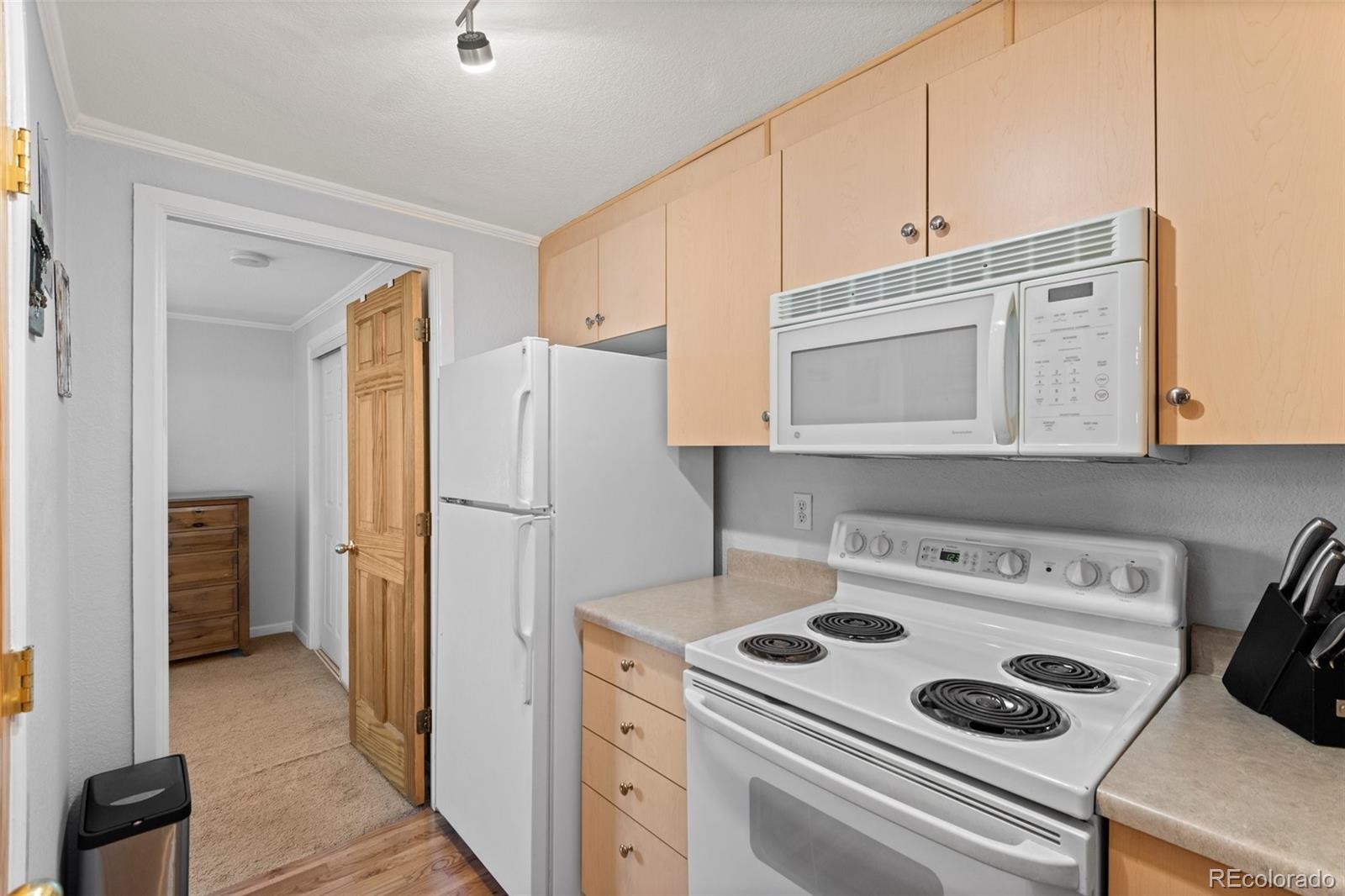 MLS Image #11 for 336 n grant street 202,denver, Colorado