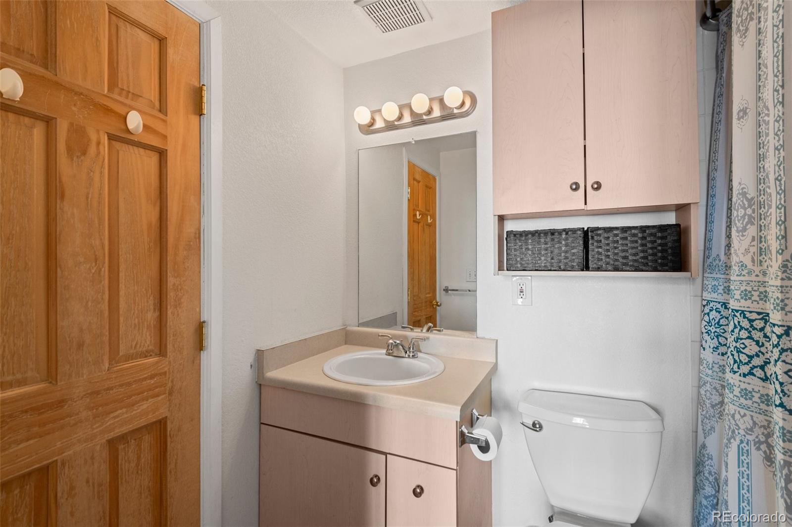 MLS Image #19 for 336 n grant street 202,denver, Colorado