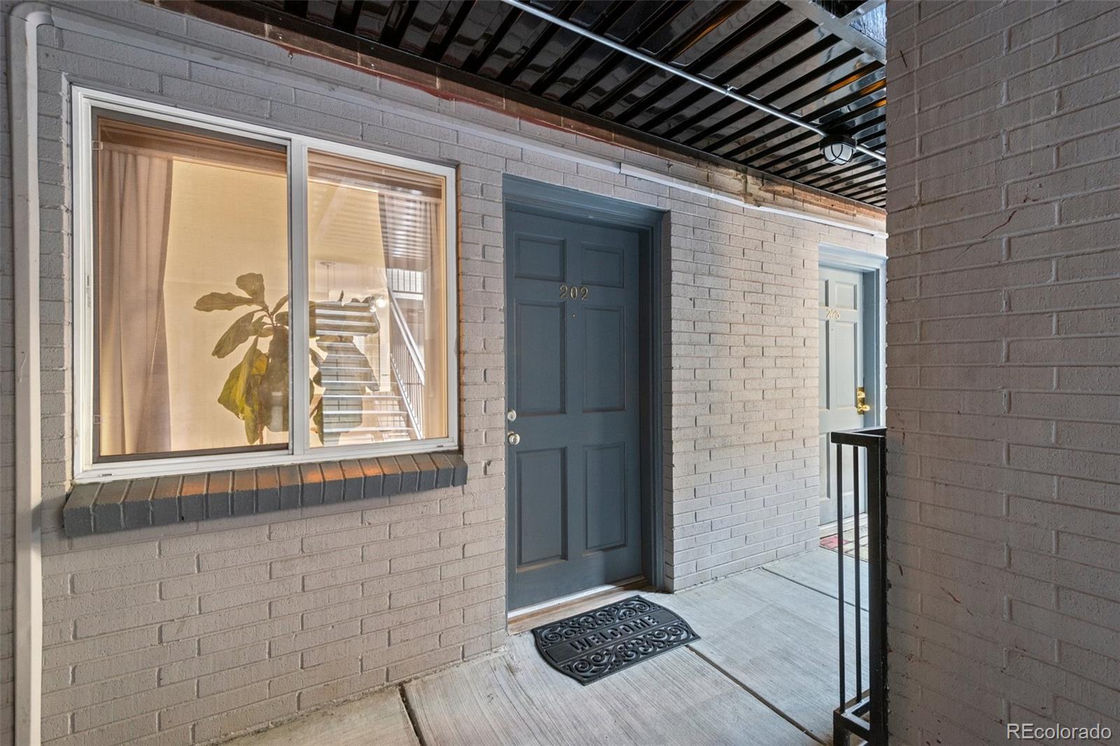 MLS Image #5 for 336 n grant street 202,denver, Colorado