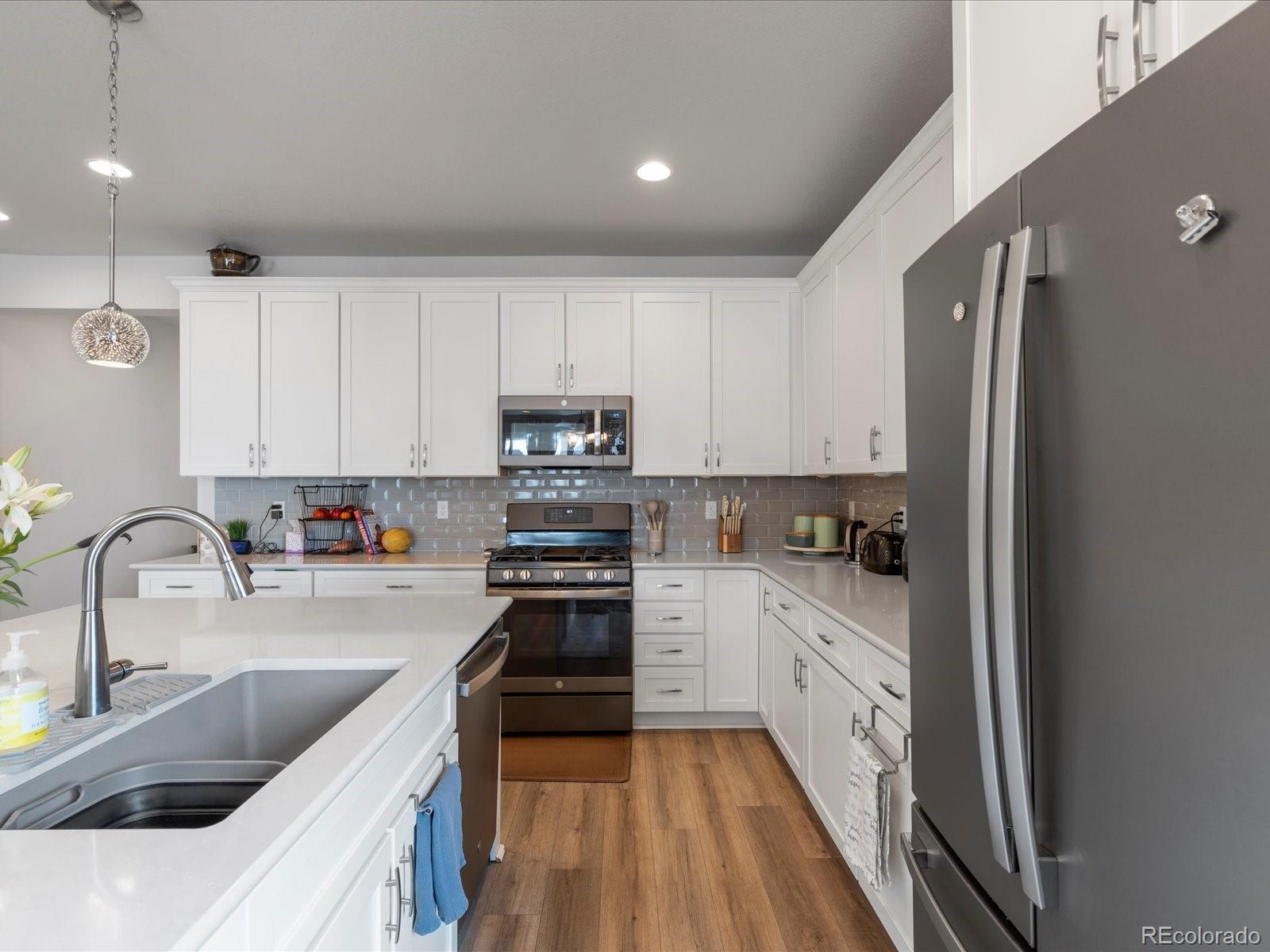 MLS Image #17 for 3921  eaton park street,aurora, Colorado
