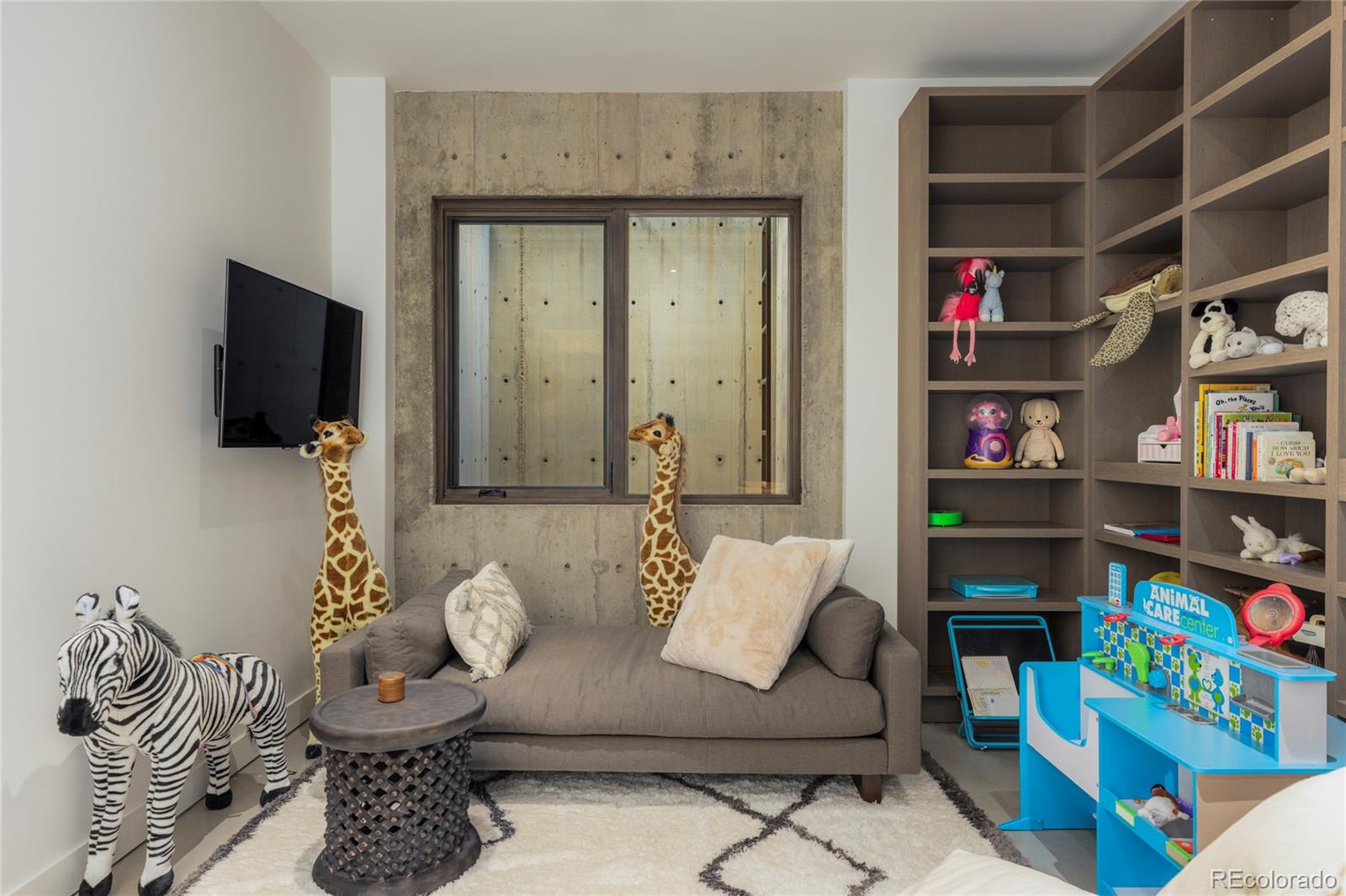 MLS Image #37 for 121 s cherry street,denver, Colorado