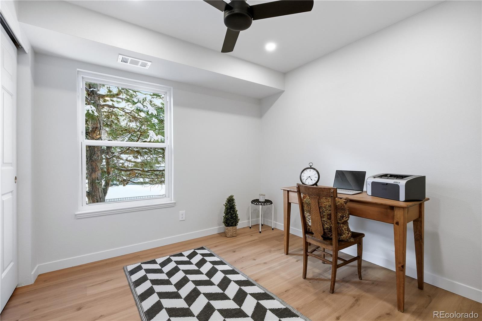 MLS Image #6 for 2575 s syracuse way d-205,denver, Colorado