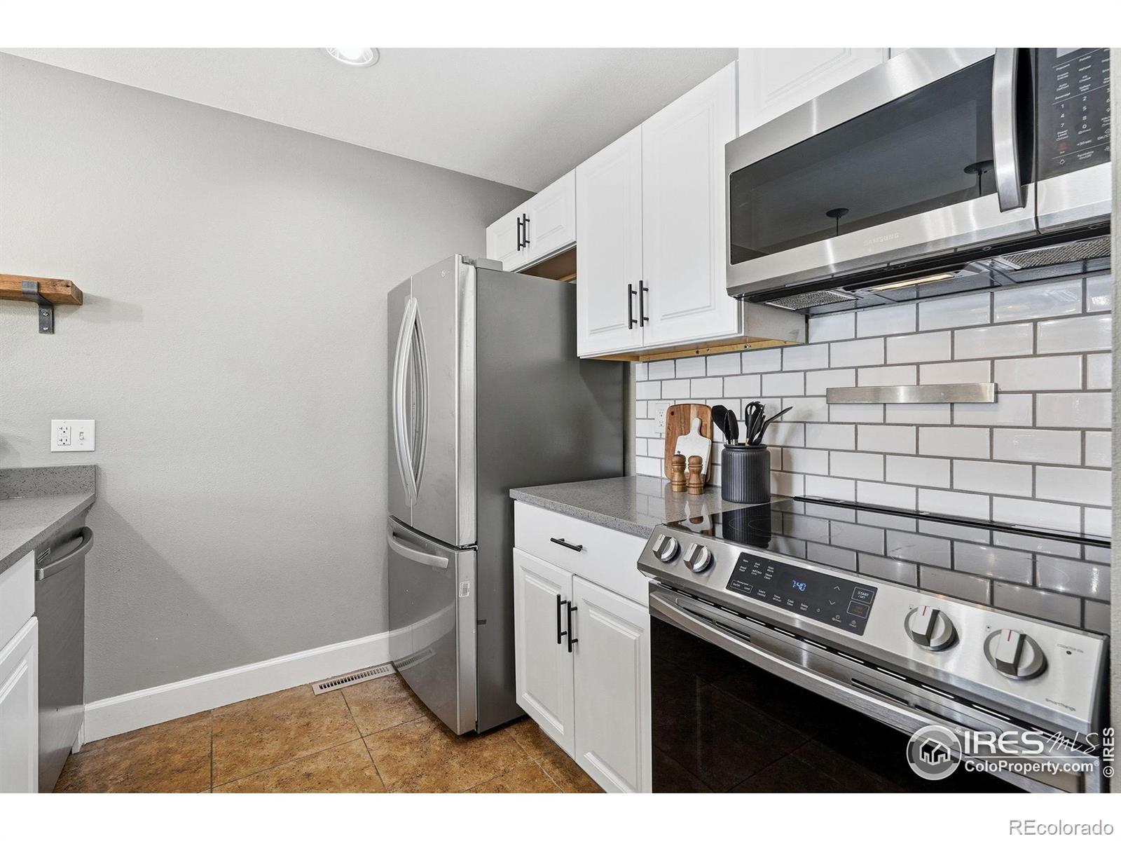 MLS Image #7 for 6790 e mississippi avenue,denver, Colorado