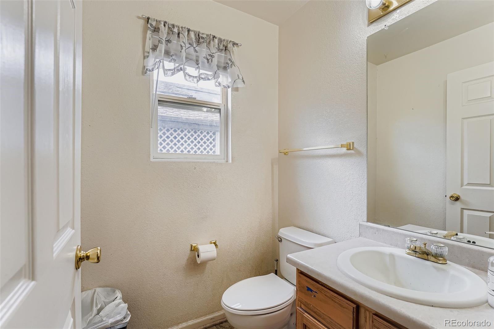 MLS Image #21 for 2751 s waco way,aurora, Colorado