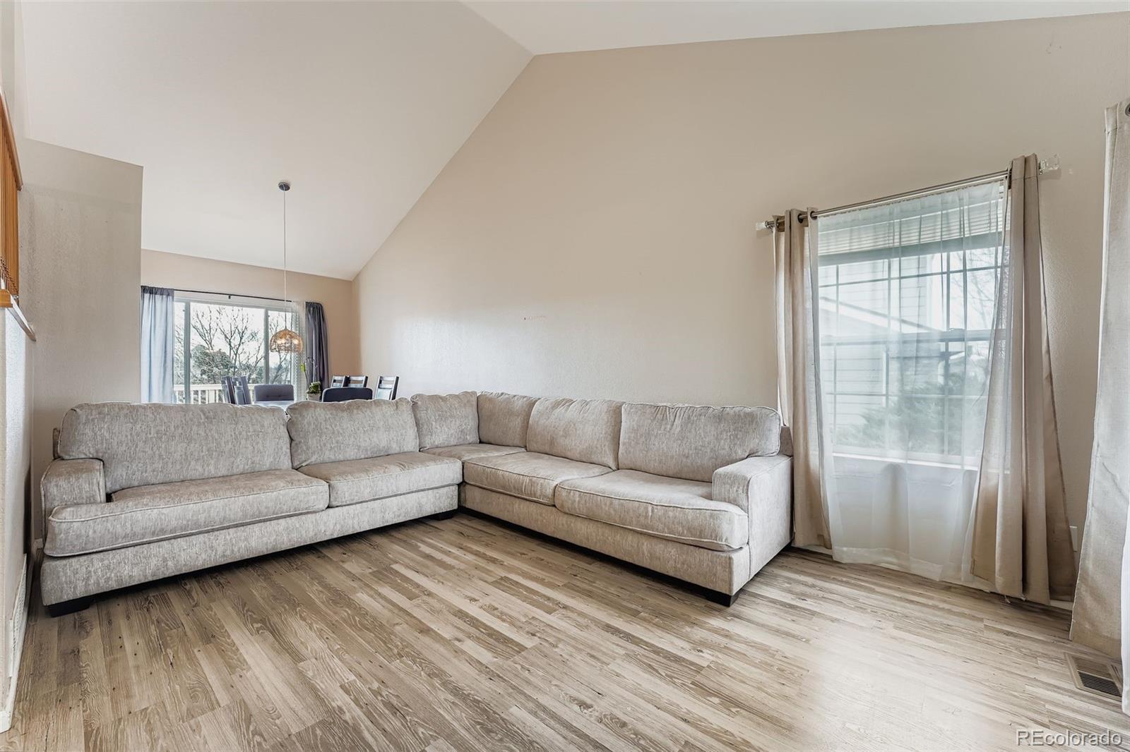MLS Image #7 for 2751 s waco way,aurora, Colorado