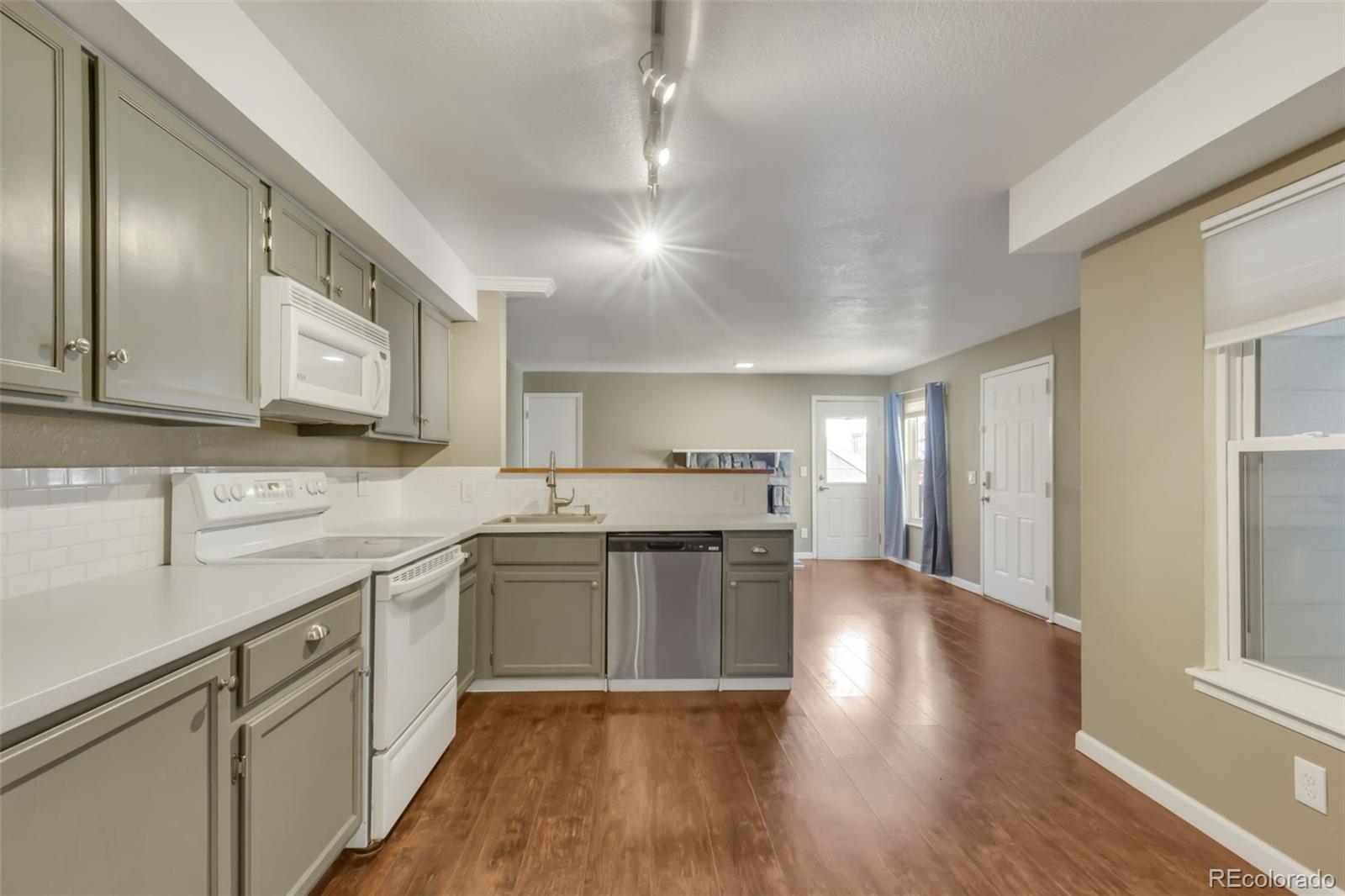 MLS Image #16 for 980 s dawson way 11,aurora, Colorado
