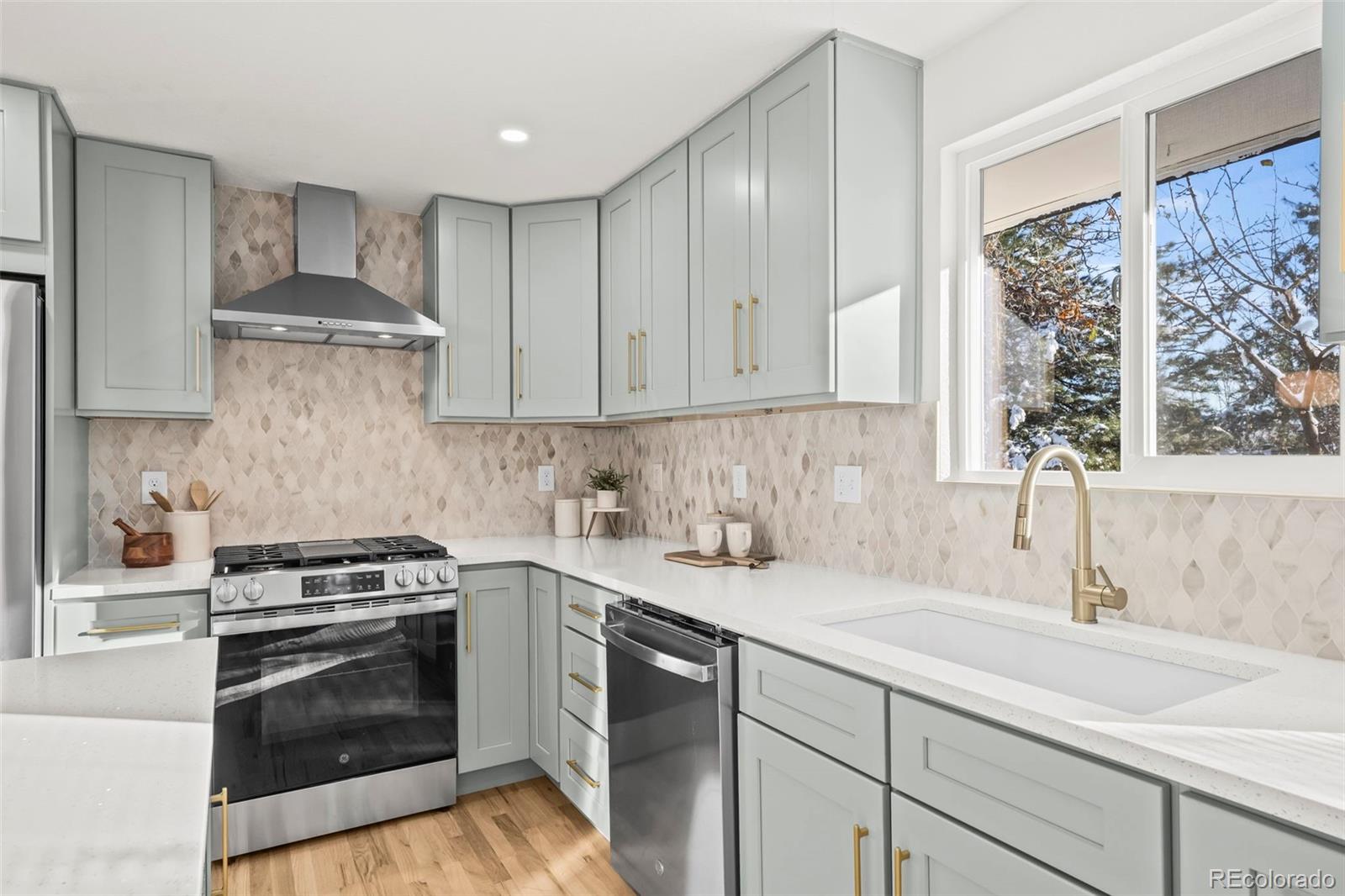 MLS Image #13 for 10224 w 68th way,arvada, Colorado