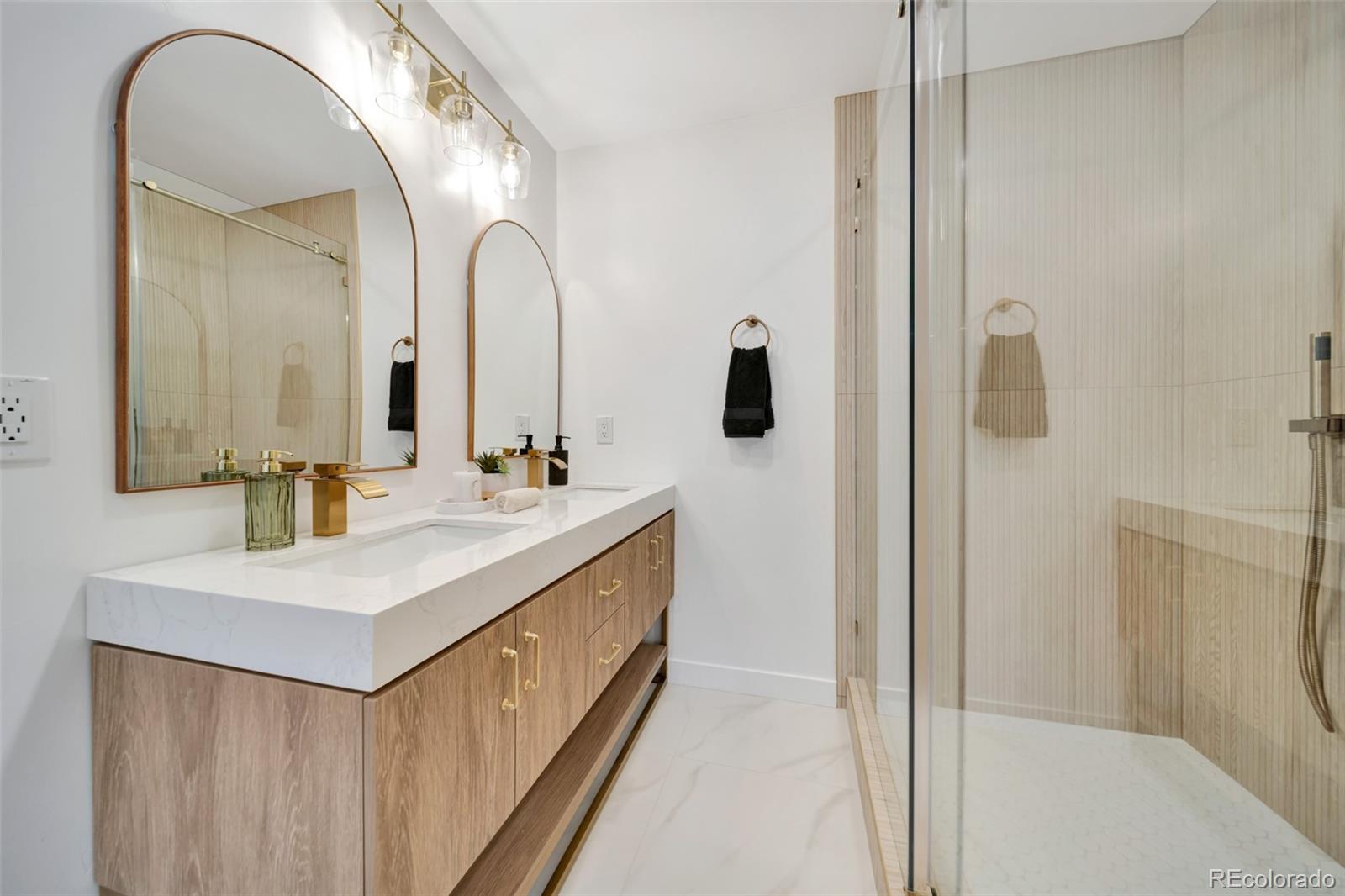 MLS Image #14 for 6616 s apache drive,littleton, Colorado