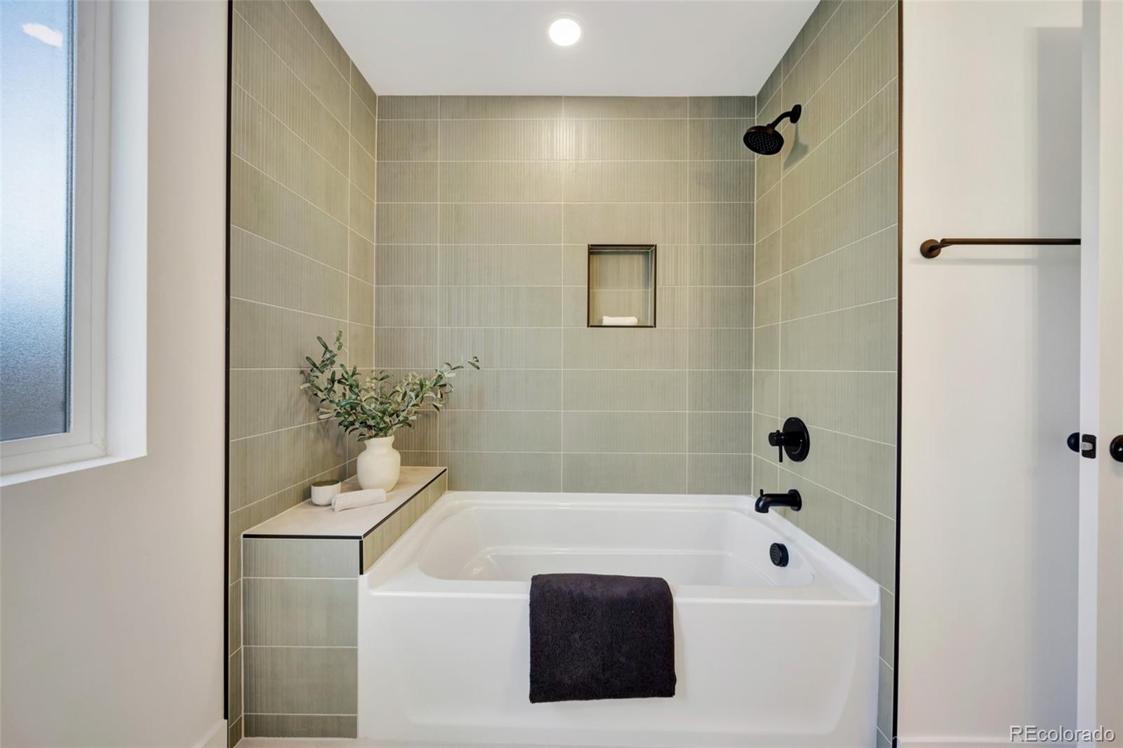 MLS Image #19 for 6616 s apache drive,littleton, Colorado