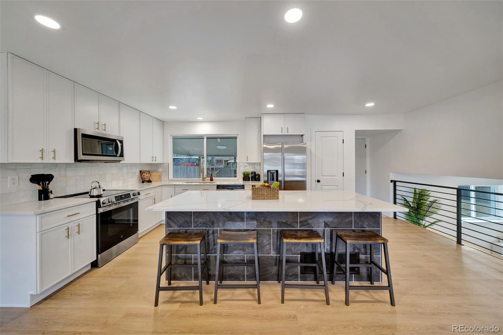 MLS Image #6 for 6616 s apache drive,littleton, Colorado