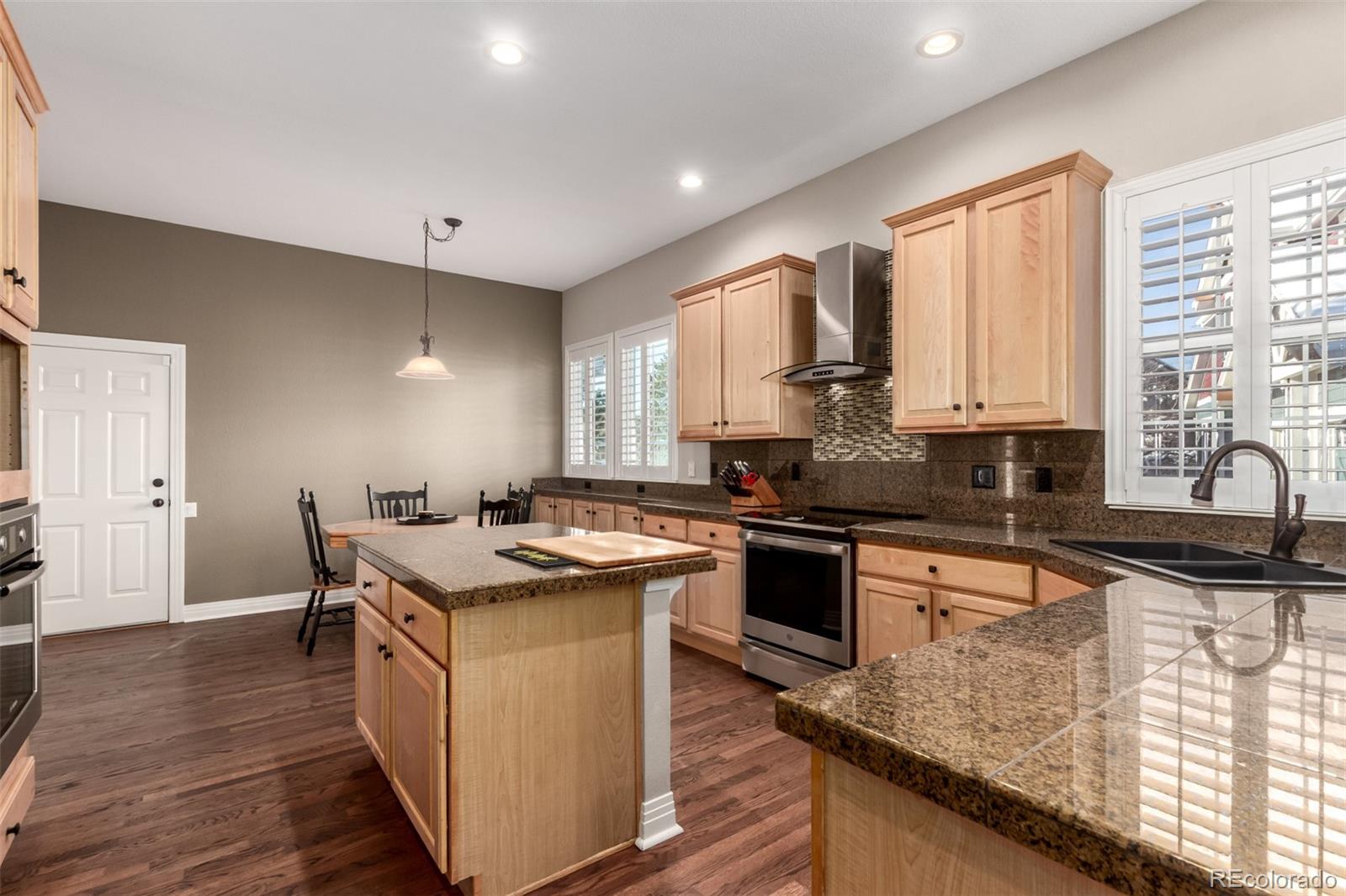 MLS Image #12 for 16889 w 63rd lane,arvada, Colorado