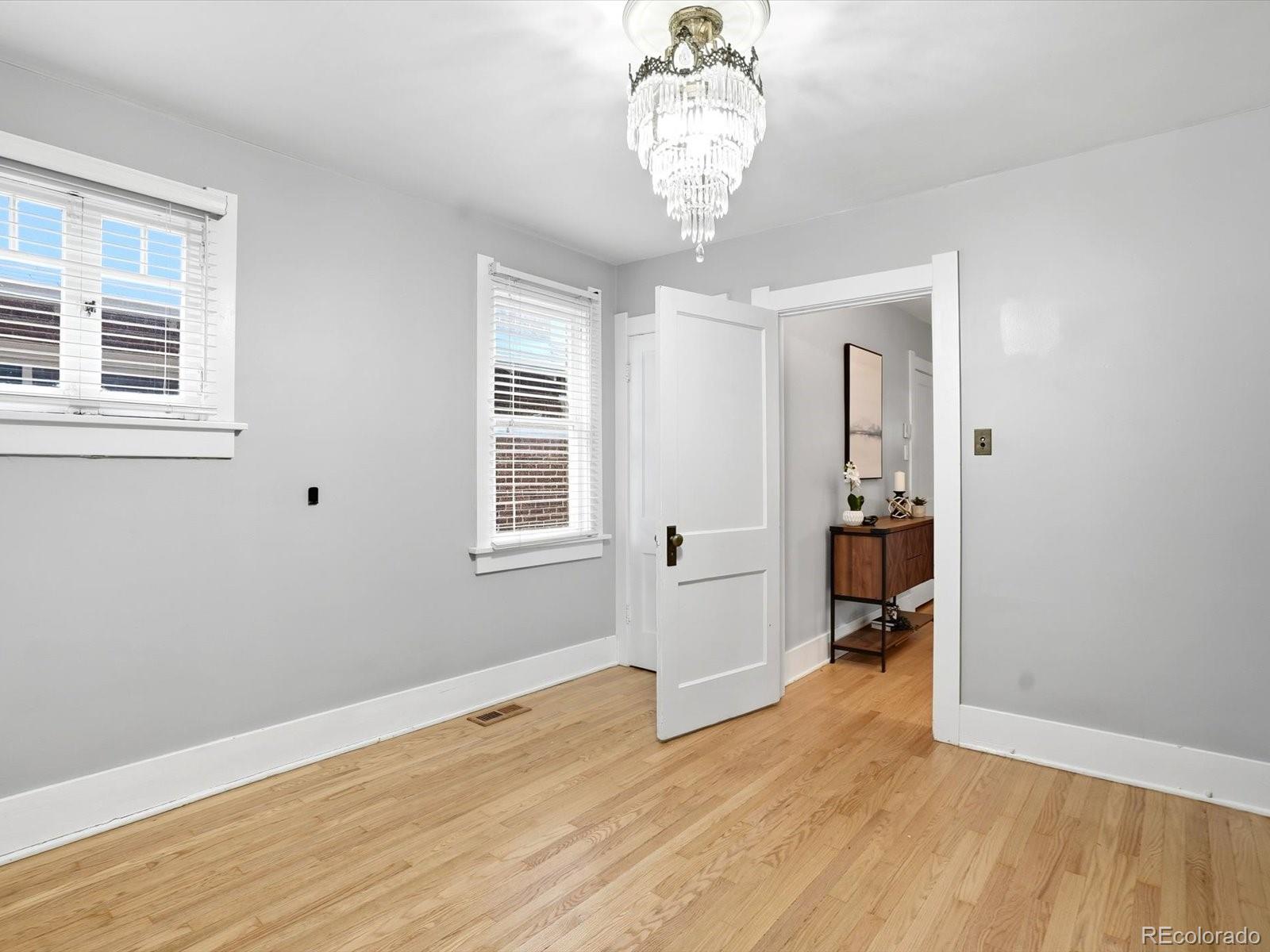 MLS Image #21 for 321 n grant street,denver, Colorado