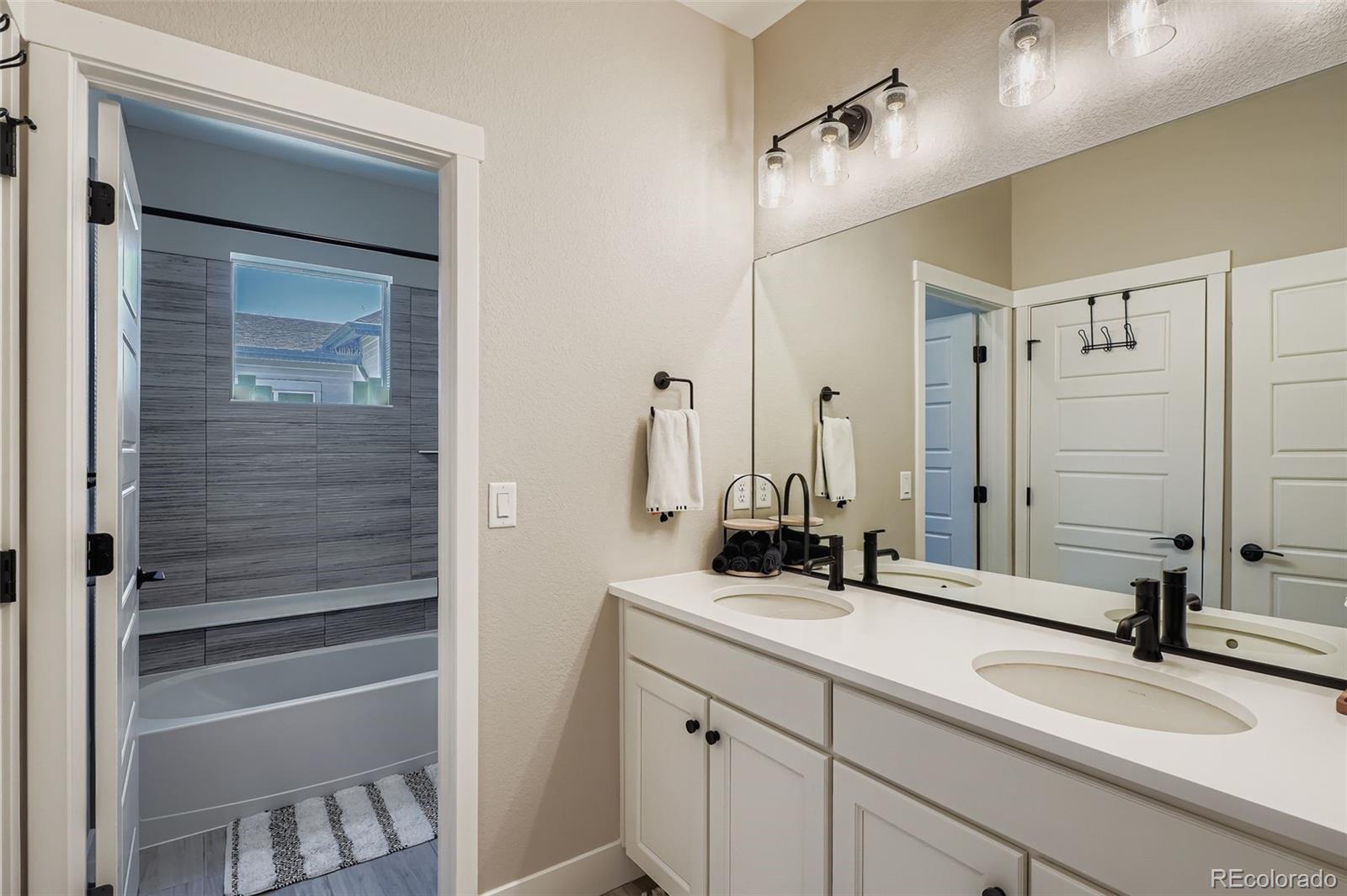 MLS Image #22 for 6318 n fulton court,denver, Colorado