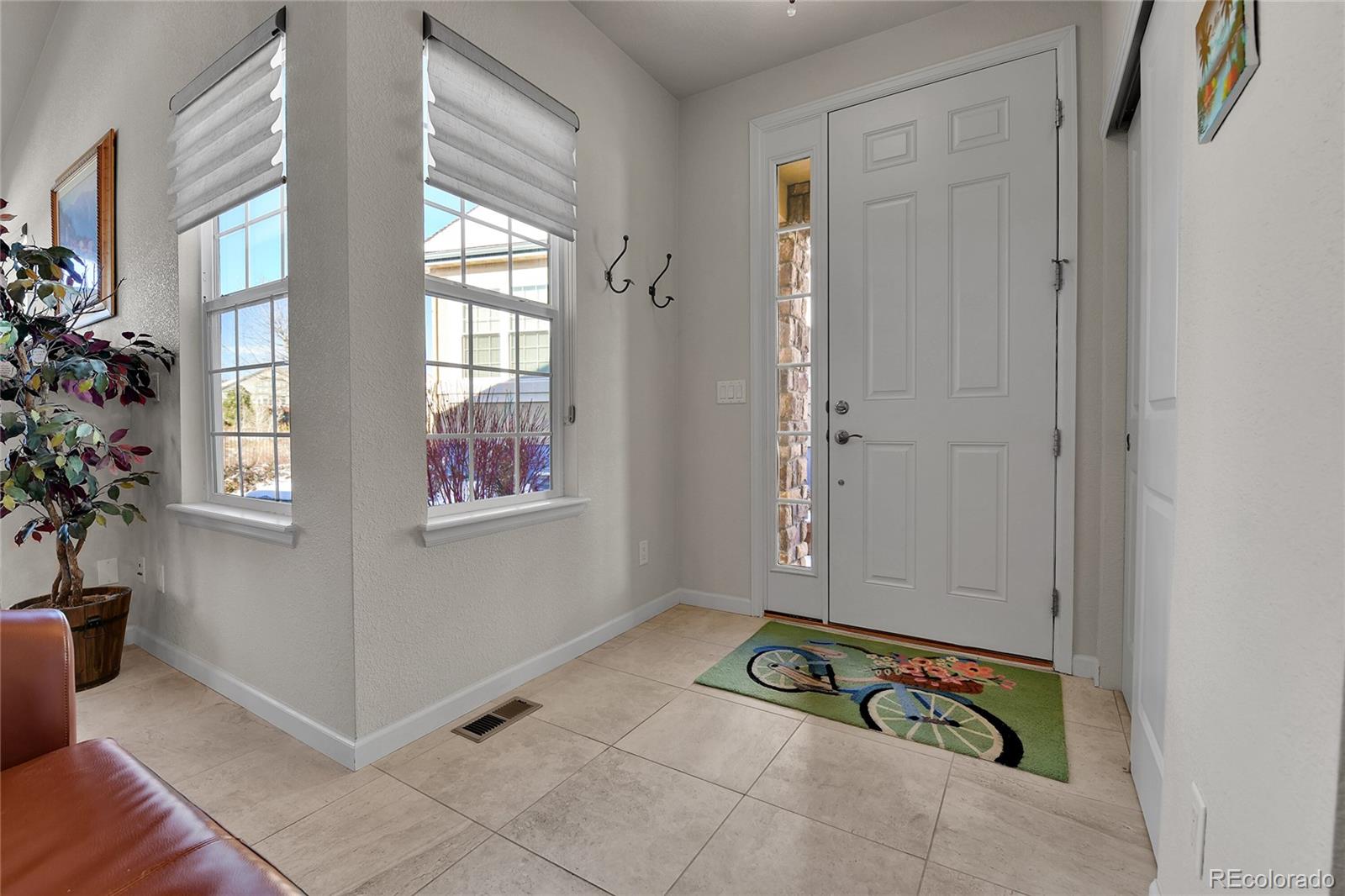 MLS Image #3 for 21999 e euclid drive,aurora, Colorado