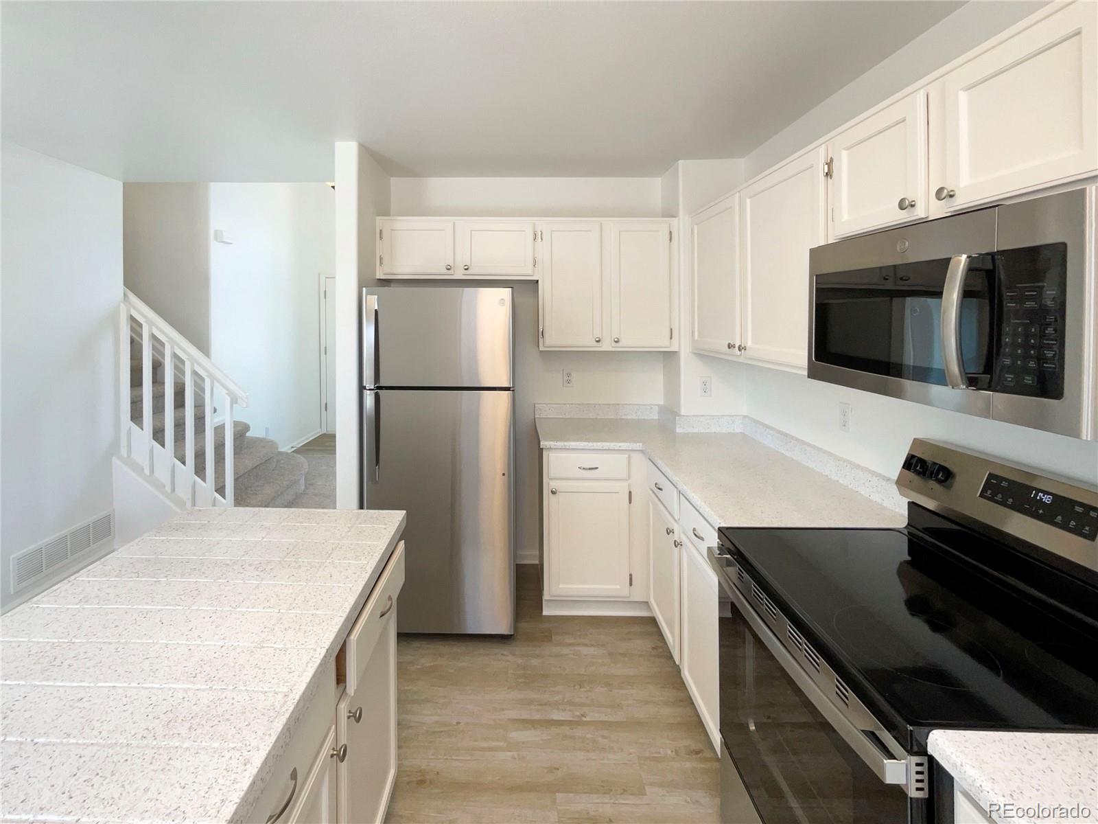 MLS Image #10 for 19370 e 40th place,denver, Colorado