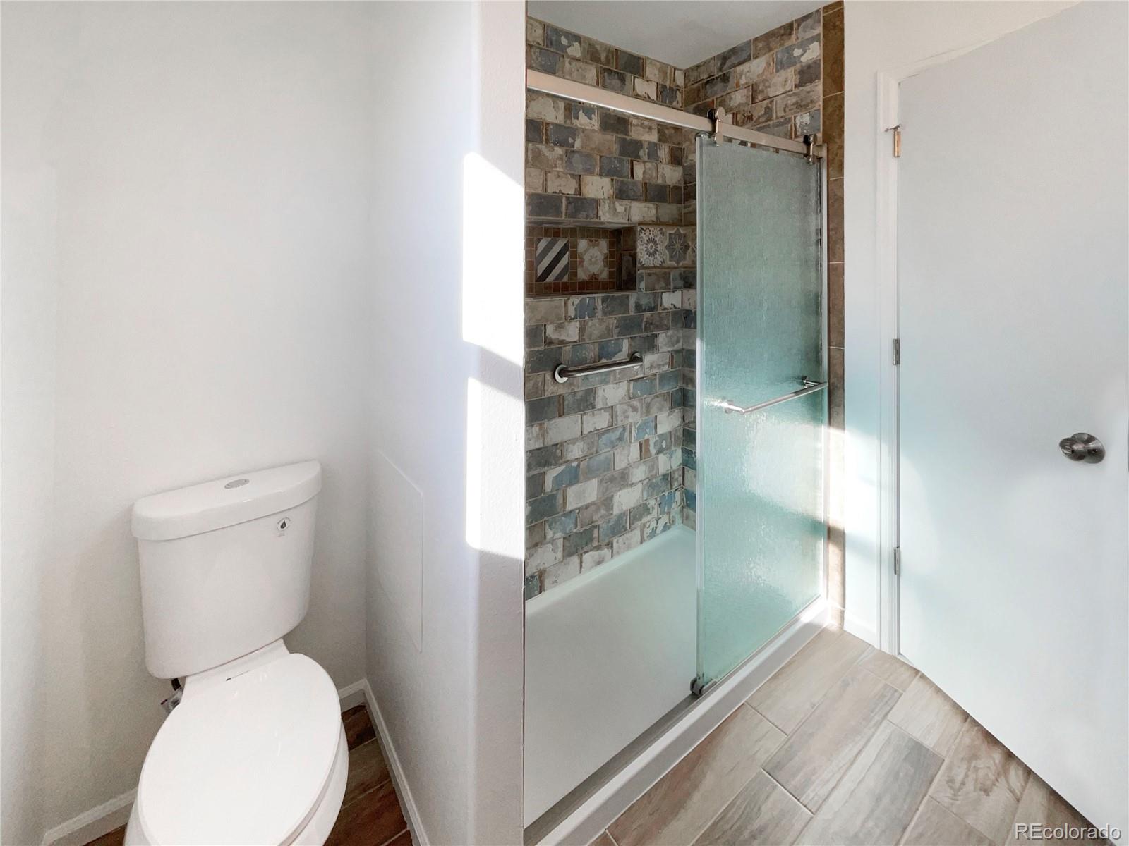 MLS Image #17 for 19370 e 40th place,denver, Colorado