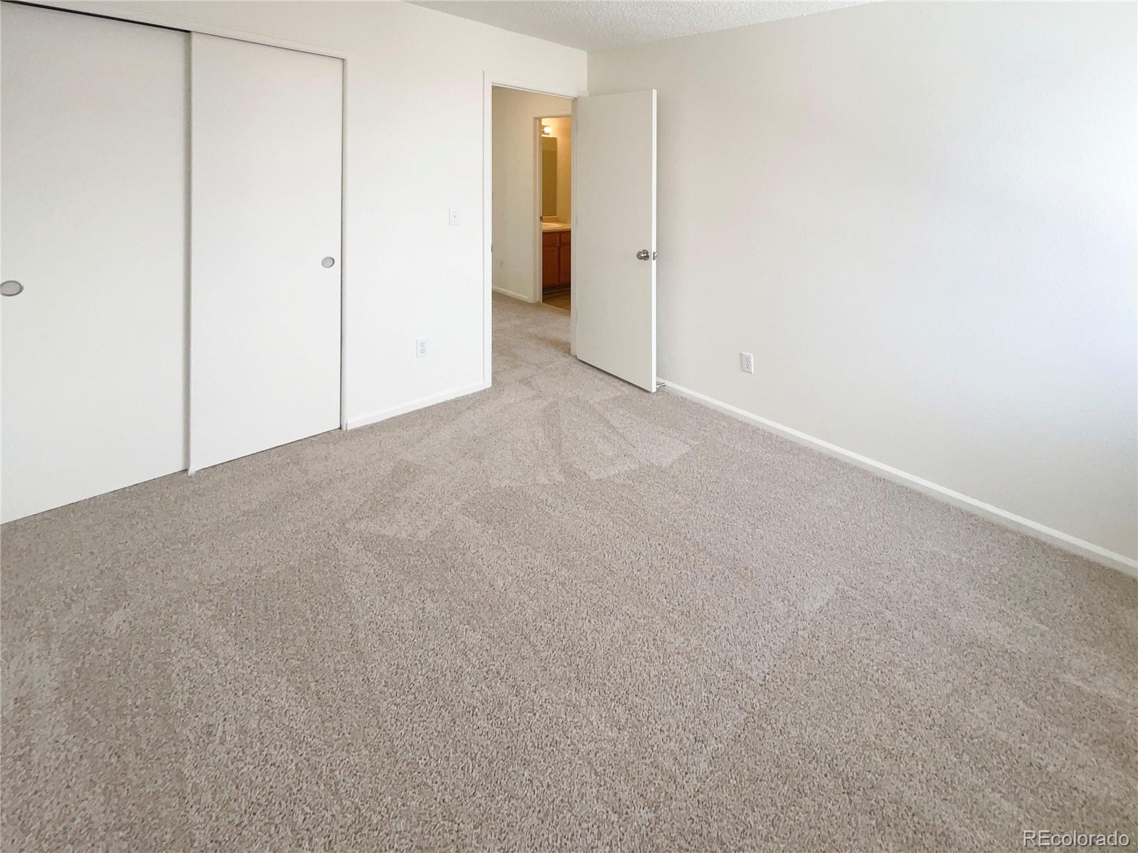 MLS Image #20 for 19370 e 40th place,denver, Colorado