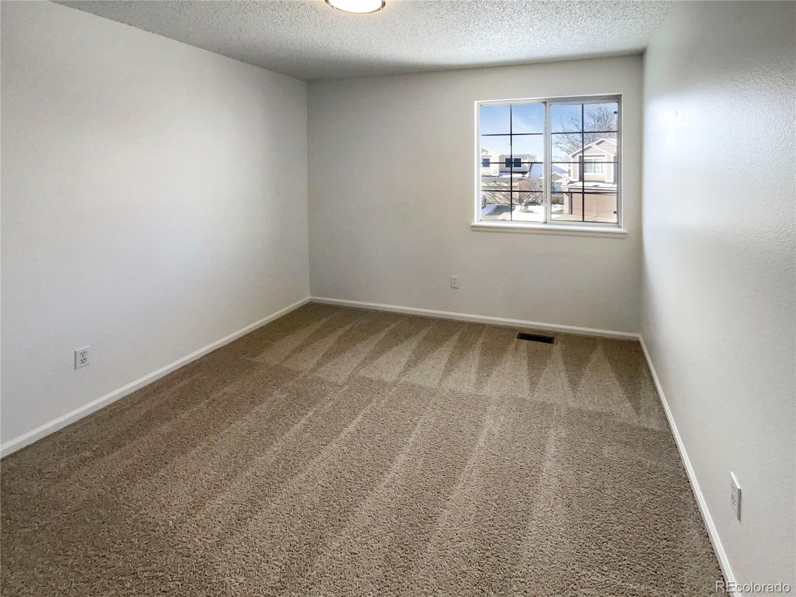MLS Image #21 for 19370 e 40th place,denver, Colorado