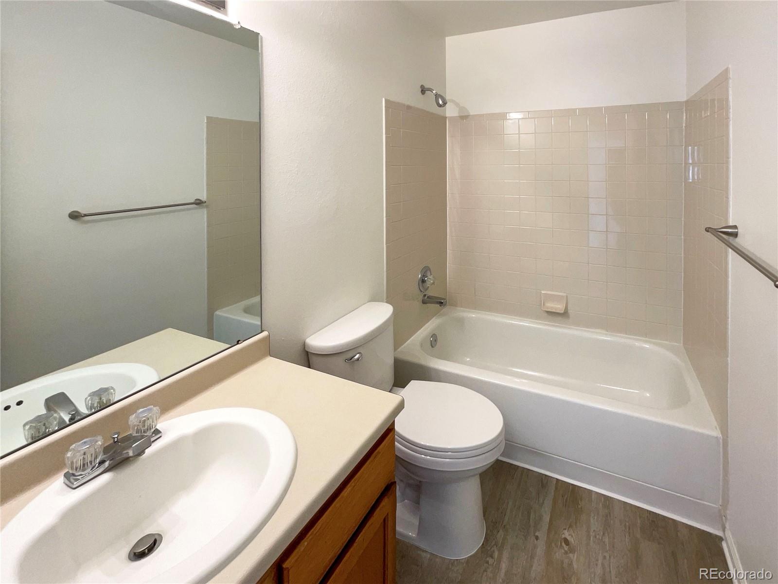 MLS Image #23 for 19370 e 40th place,denver, Colorado