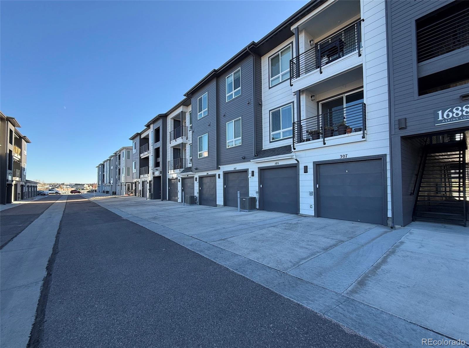MLS Image #24 for 16881  askins loop 305,parker, Colorado