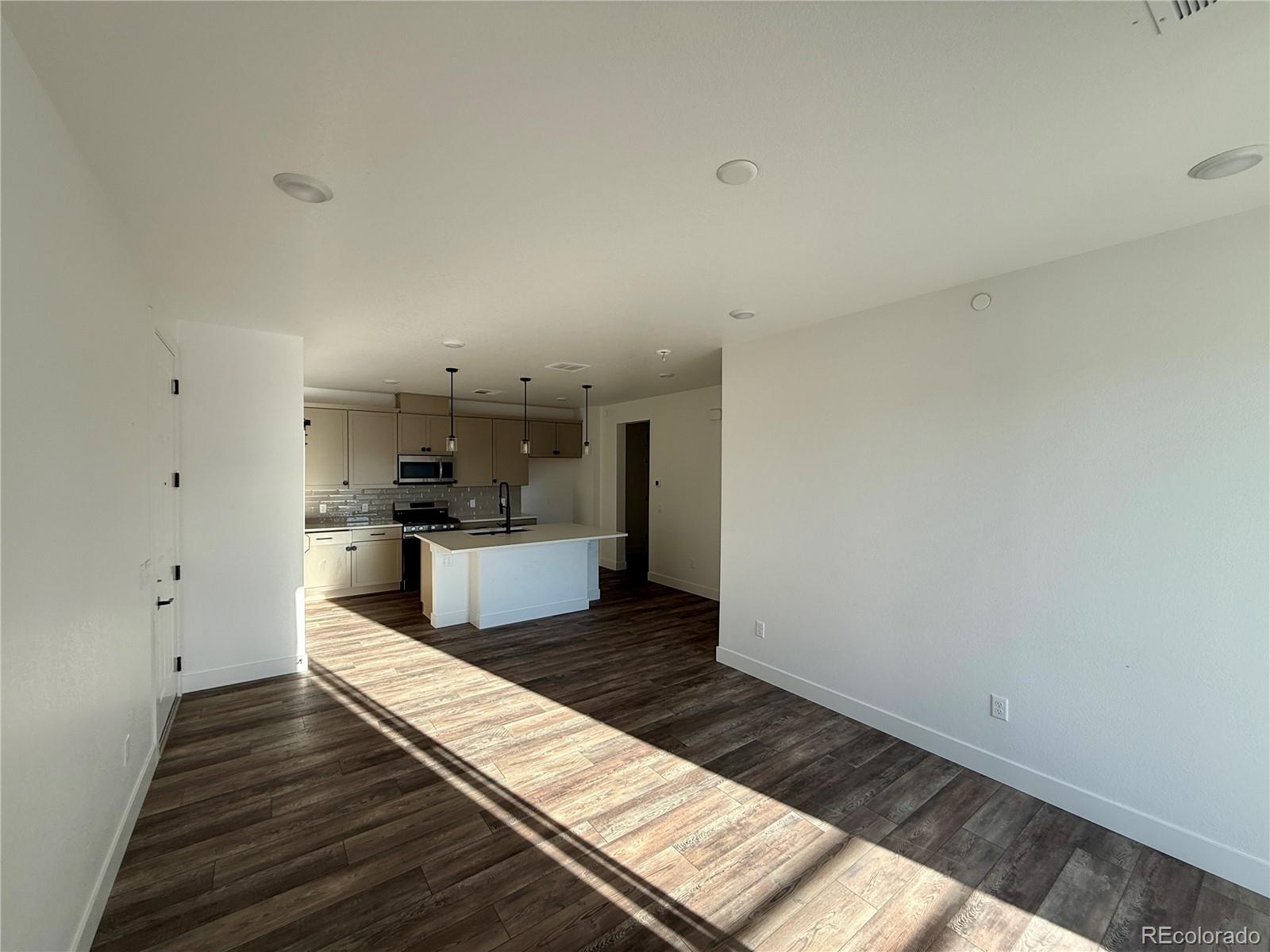 MLS Image #6 for 16881  askins loop 305,parker, Colorado