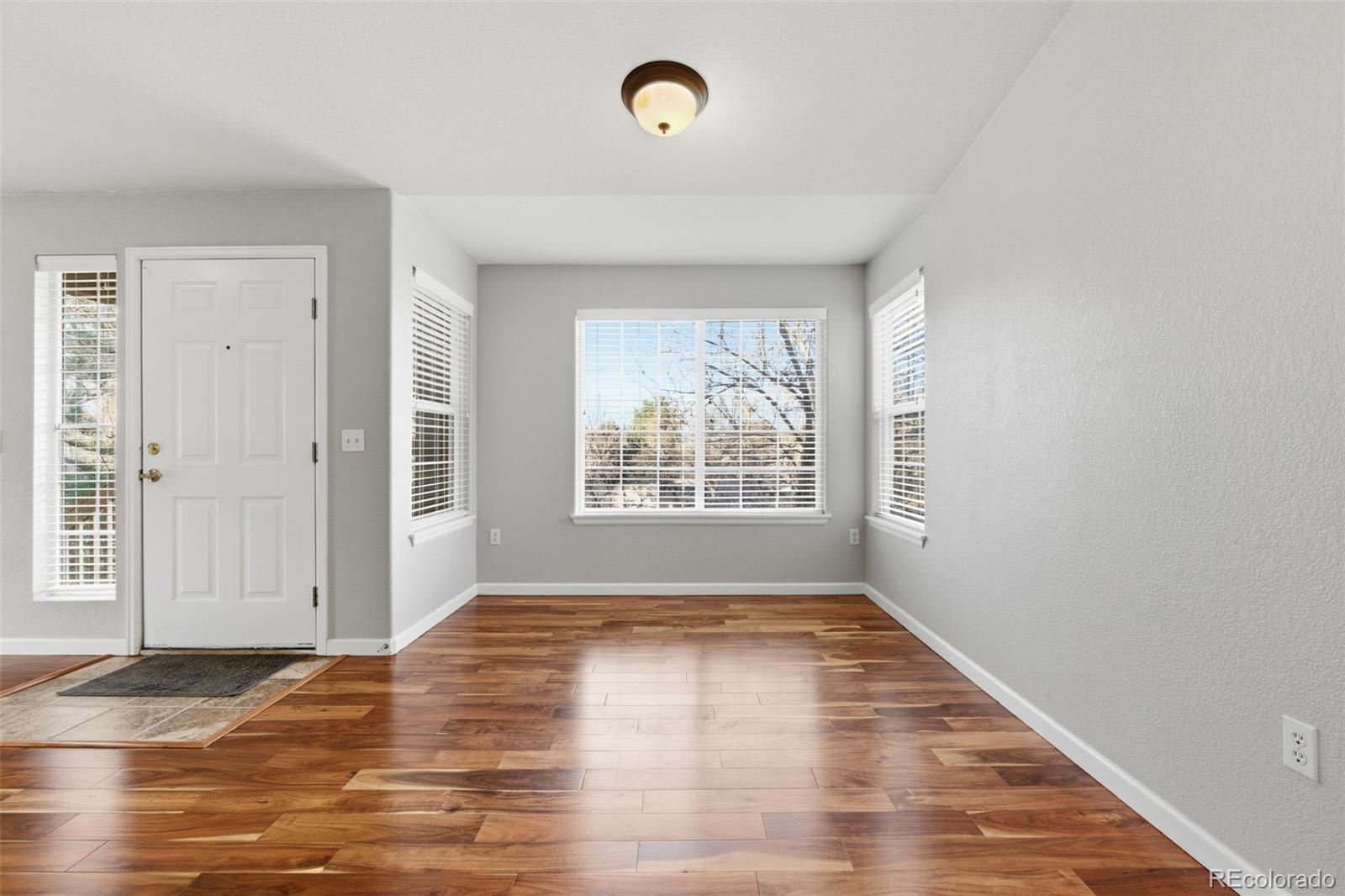 MLS Image #15 for 1435 s galena way,denver, Colorado