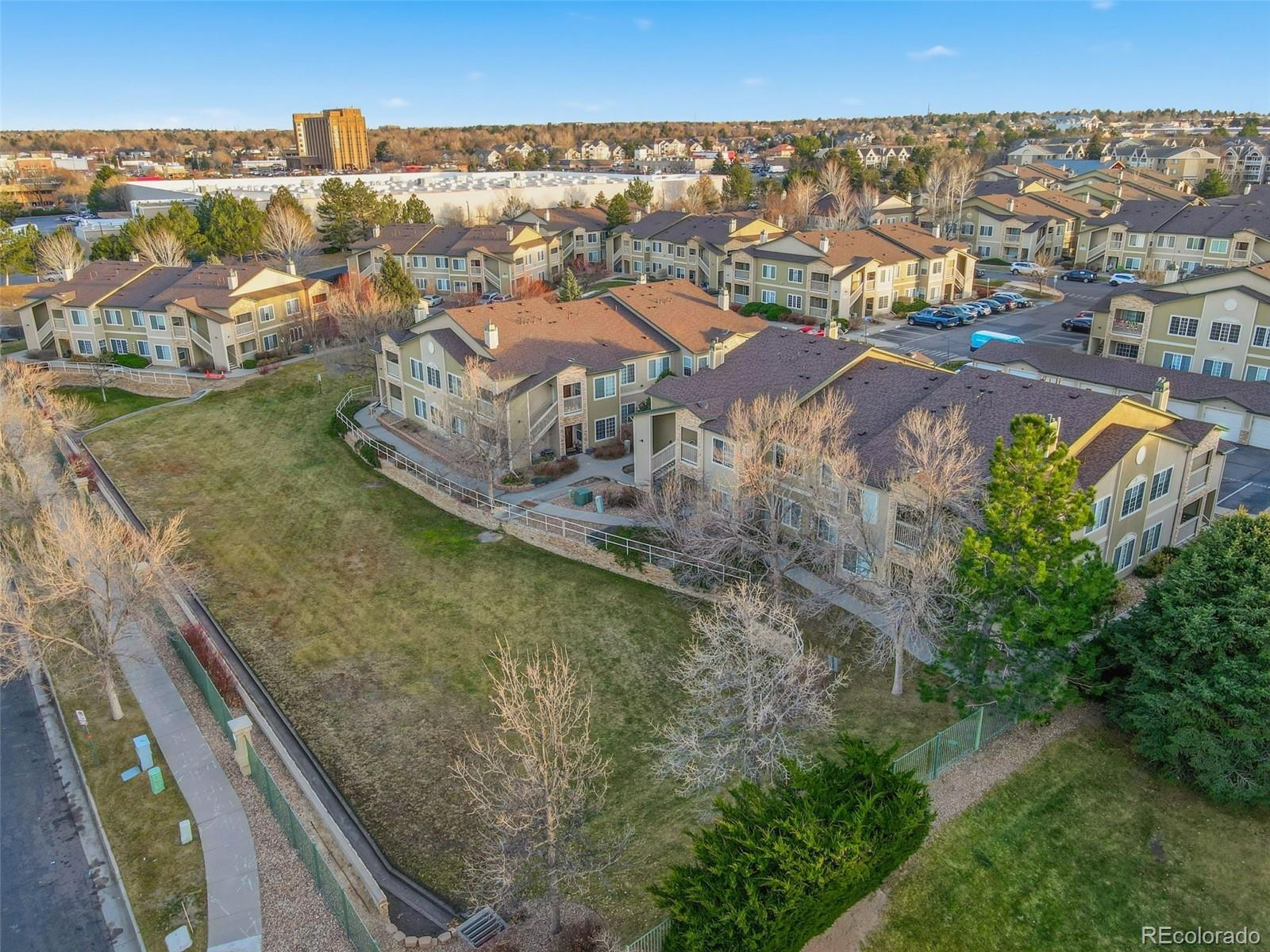 MLS Image #19 for 1435 s galena way,denver, Colorado