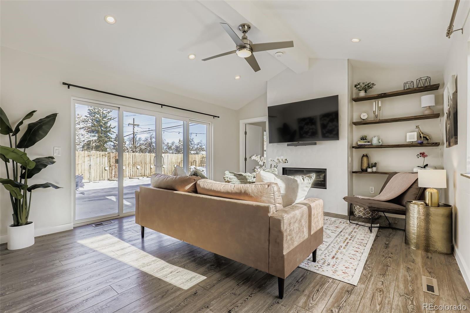 MLS Image #11 for 3054  newport street,denver, Colorado